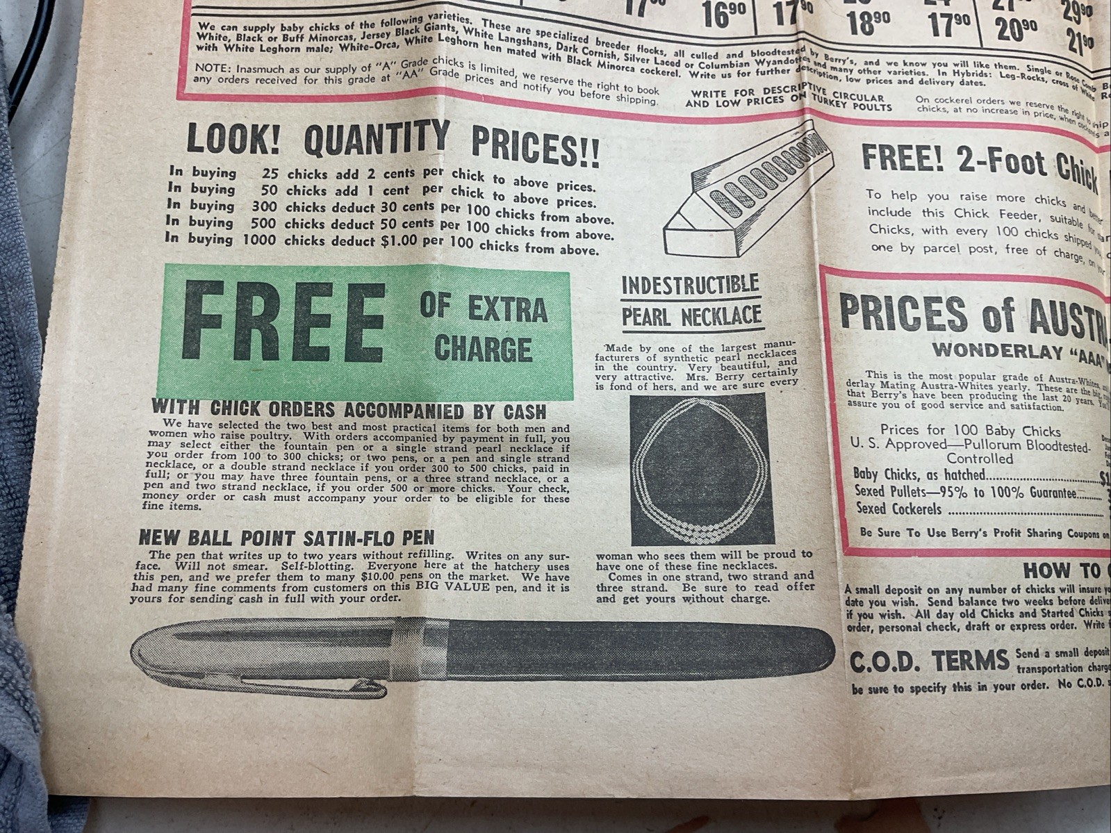 1940s Berrys Chicks Atchison Kansas Poultry Farm Advertisements Newspaper B26