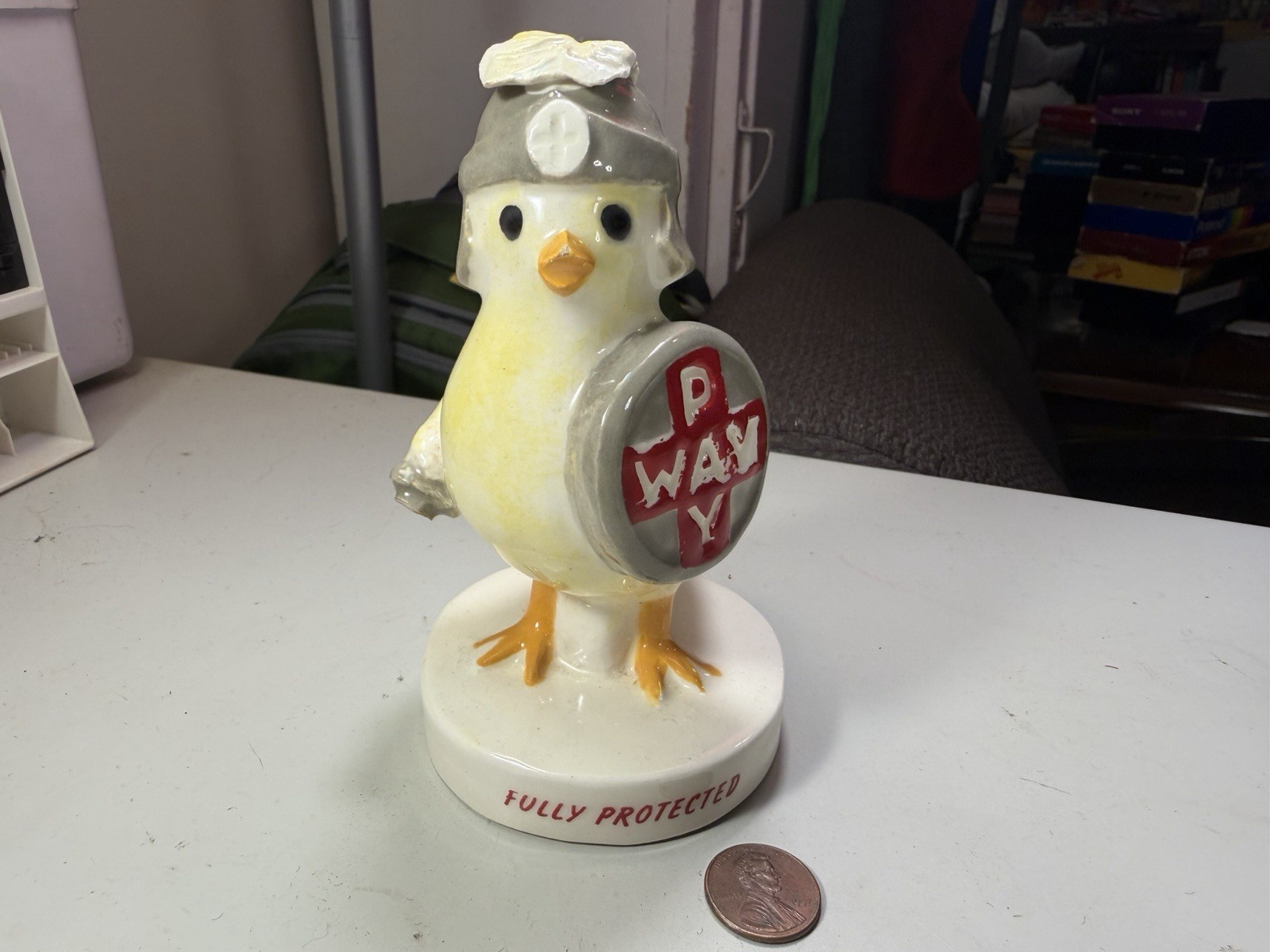 1950s Pay Way Chick – Pay Way Fully Protected – Poultry Feeds Ceramic Figurine