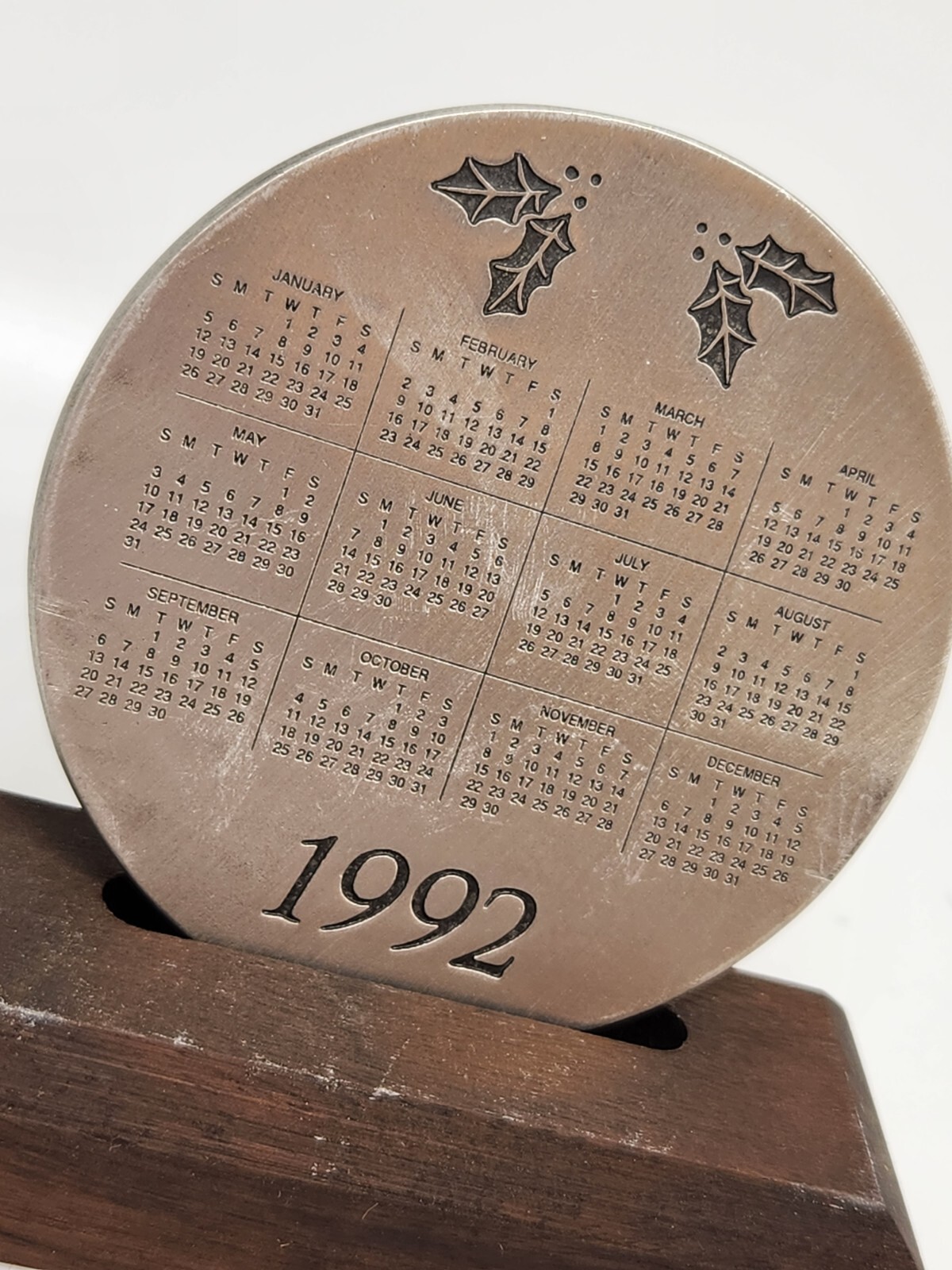 1991 Ferguson 30 Token Happy Holidays Pewter 1992 Calendar With Stand