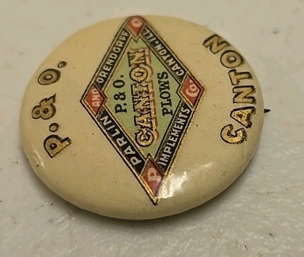 Antique Parlin & Orendorff Plows Implements Canton Advertising Celluloid Pinback