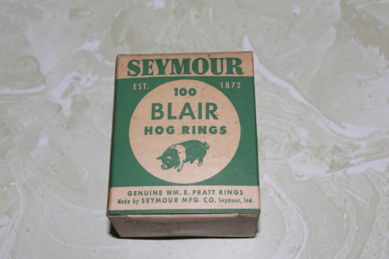 NOS, BOX OF 100 SEYMOUR BLAIR HOG RINGS SEYMOUR MFG. CO. SEYMOUR, IND.