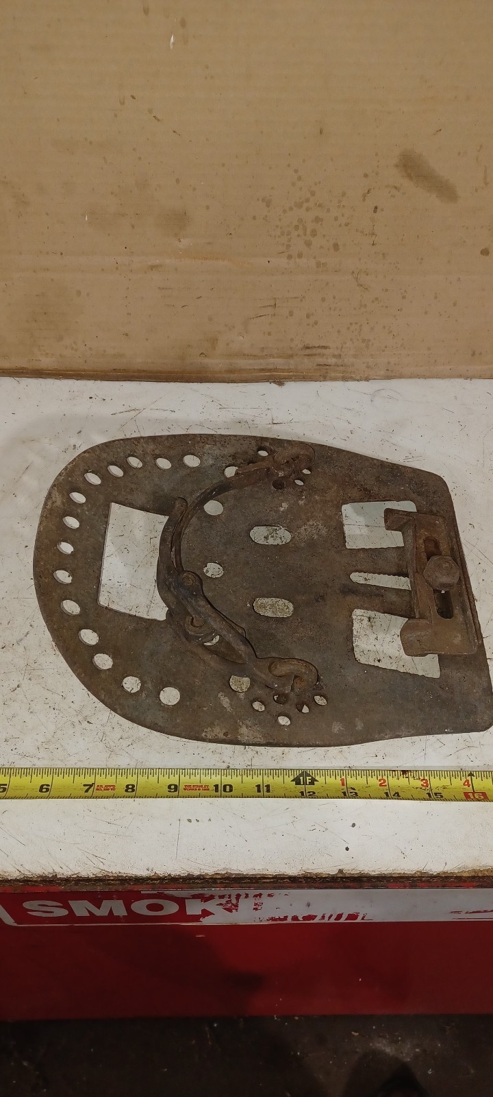 NOS FRANK HEINIG CAST IRON Swamp Horseshoe Seat Planter Lid Hay Trolley Wrench