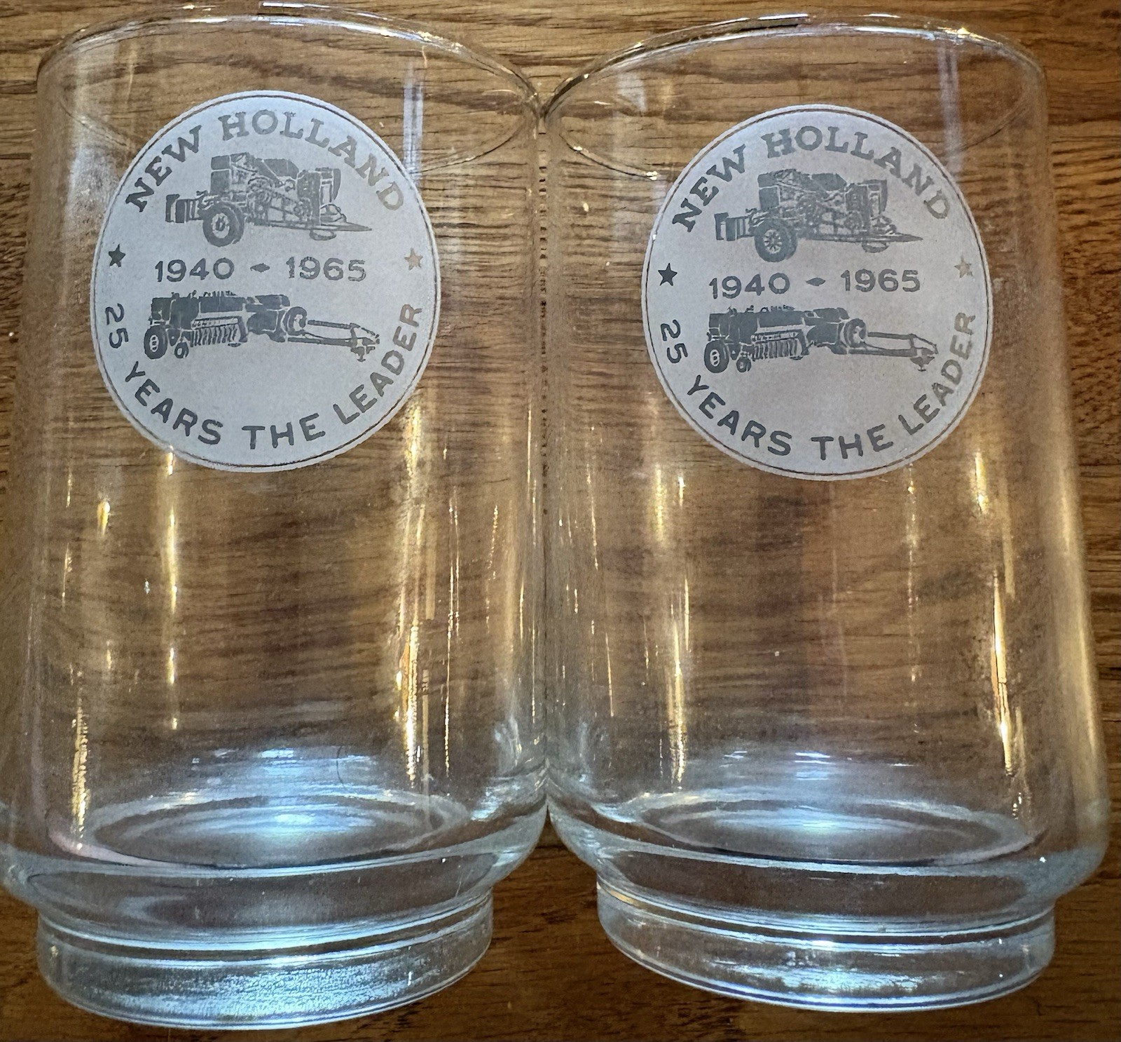 Sperry New Holland 25 Years The Leader Anniversary Glass ‘40-‘65, 1965, Vintage