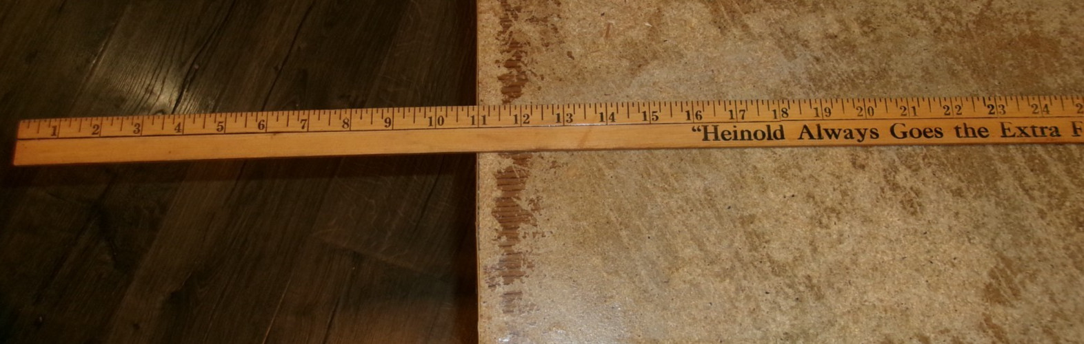 heinolod hog + cattle market goodland,il. 48&Prime; wood yardstick good used
