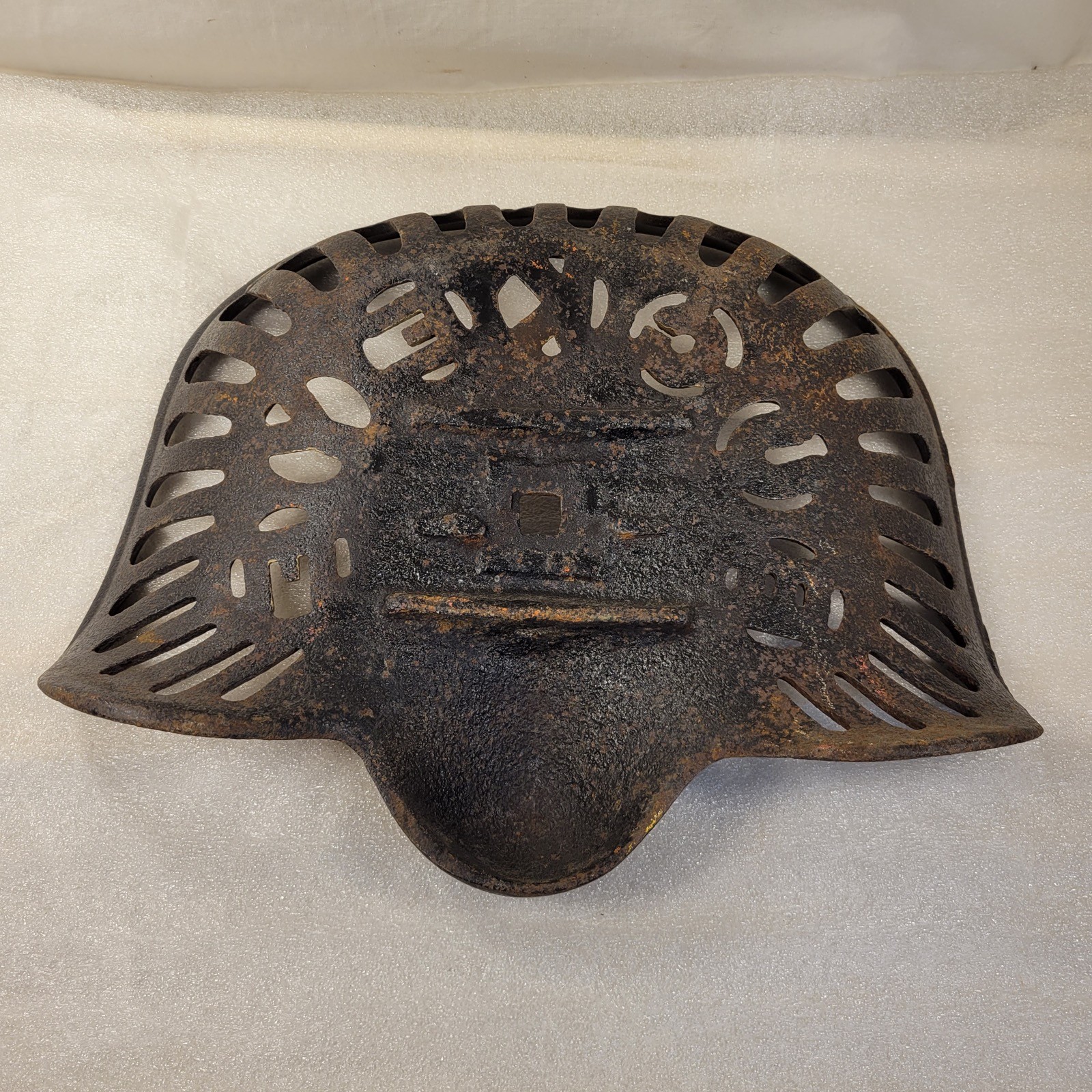 Rare Cast Iron Aultman Miller & Co. Buckeye Akron Farm Implement Tractor Seat