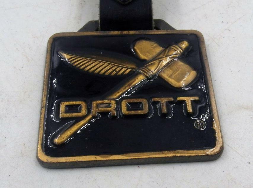 EARLY BLACK ENAMEL DROTT EXCAVATOR FOB WITH TOMAHAWK SCARCE