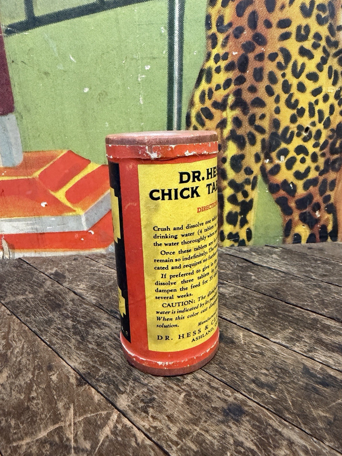 VINTAGE 1929 DR HESS CHICK TABLETS CONTAINER CAN SIGN FARM FEED SEED EGG RARE!!