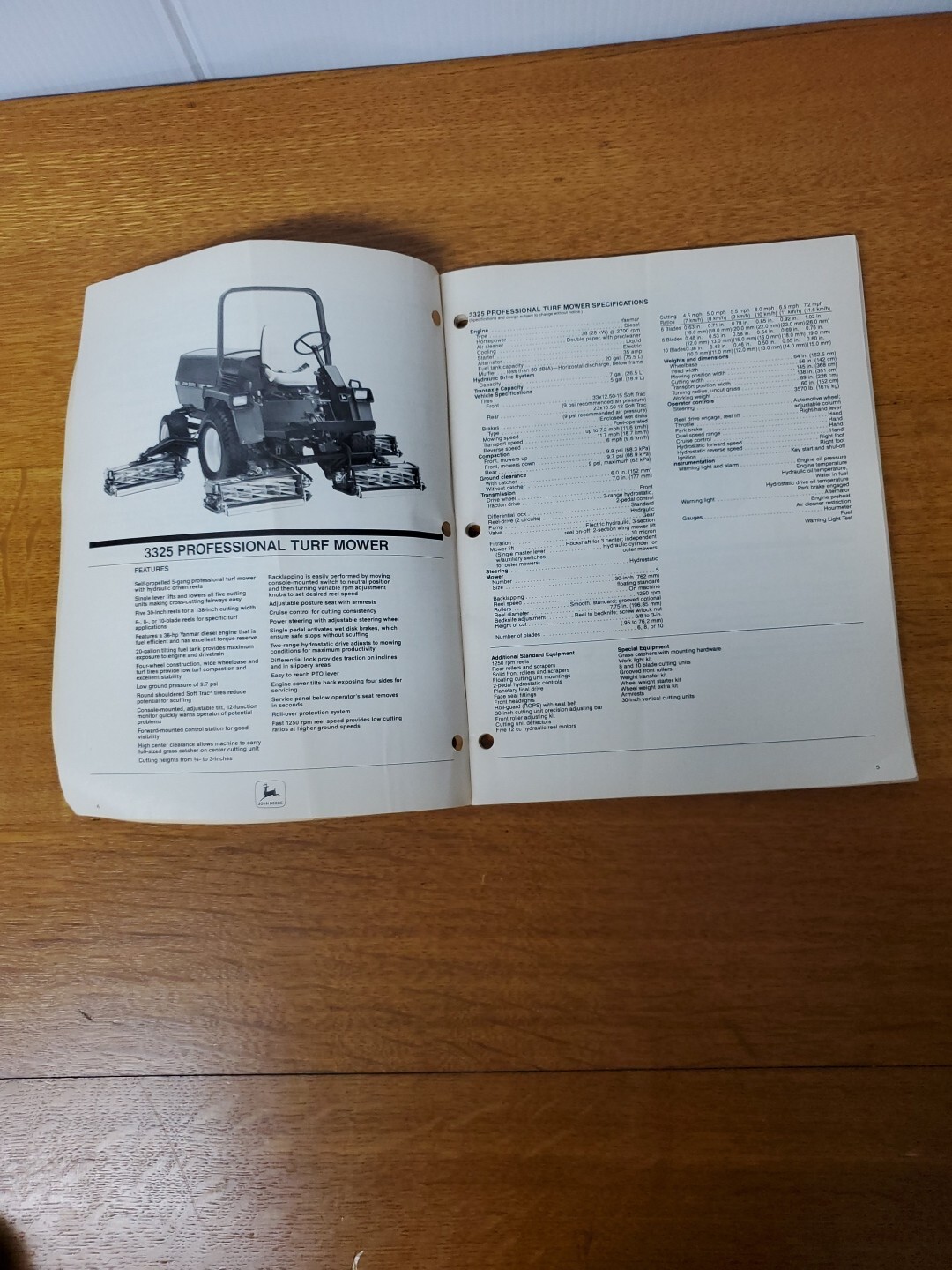 John Deere Golf & Turf Equipment Purchasing Guide, Brochure 118 Pages 8⅓ × 10¾ »