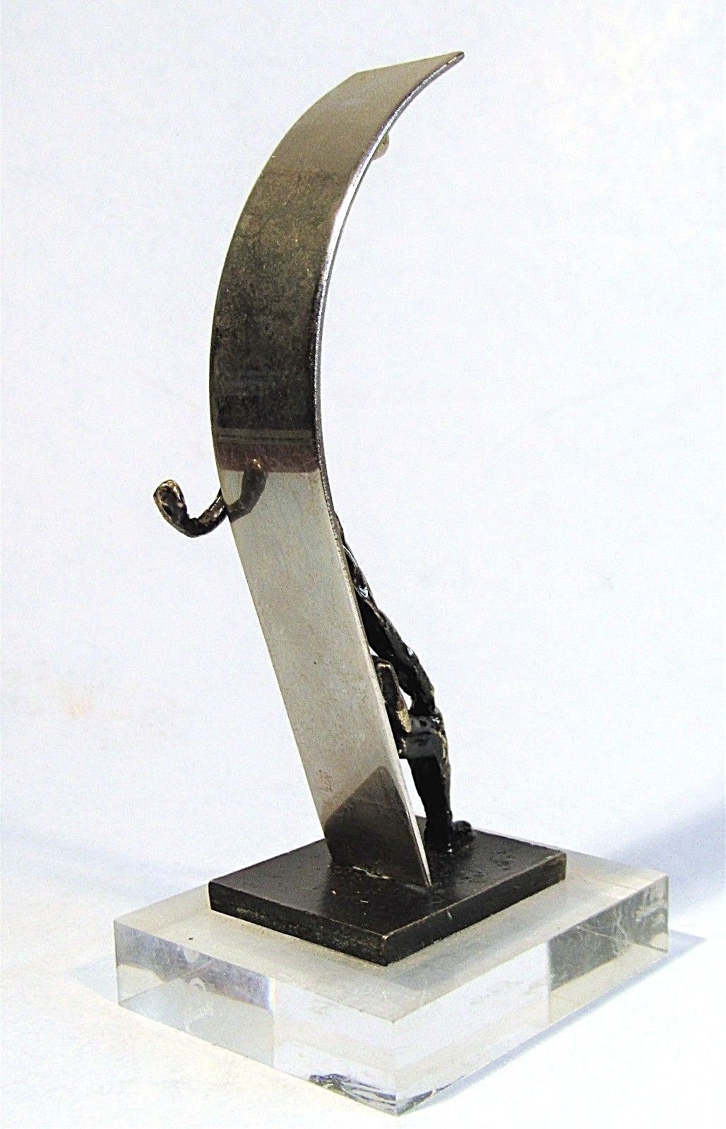 MID-CENTURY MODERN MINIATURE SCULPTURE ADVERTISING SYSTEMATE NUMAFA