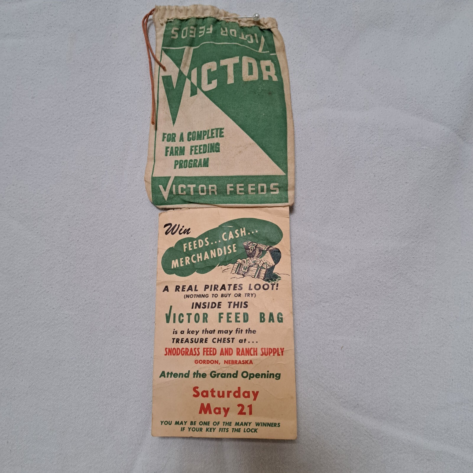 SNODGRASS FEED & RANCH SUPPLY Gordon, Nebraska VICTOR FEEDS DEALER Bag Postcard