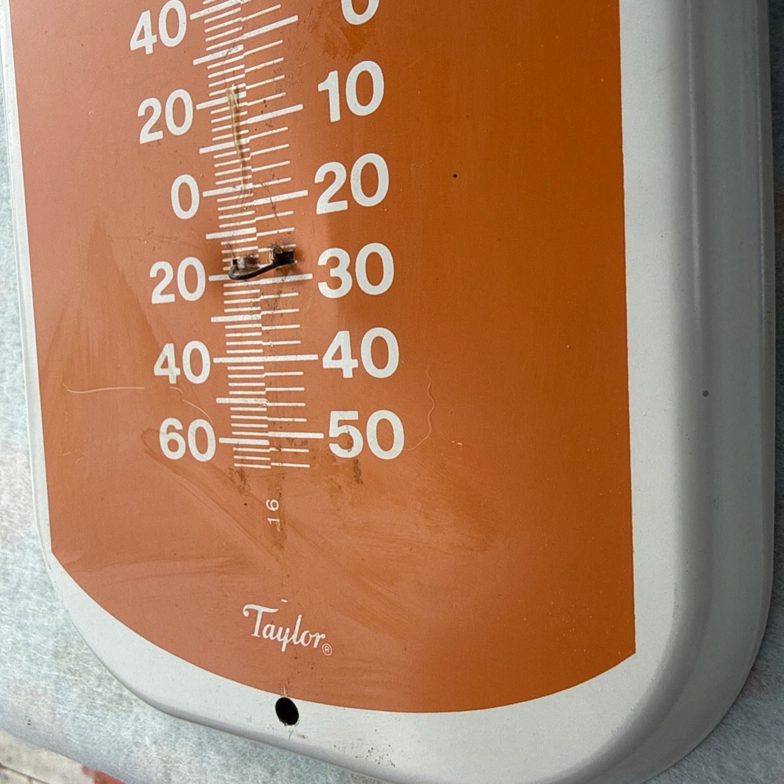 Vintage Pruett’s Pig Powders 16” Metal Taylor Thermometer -Tin Farm Sign!