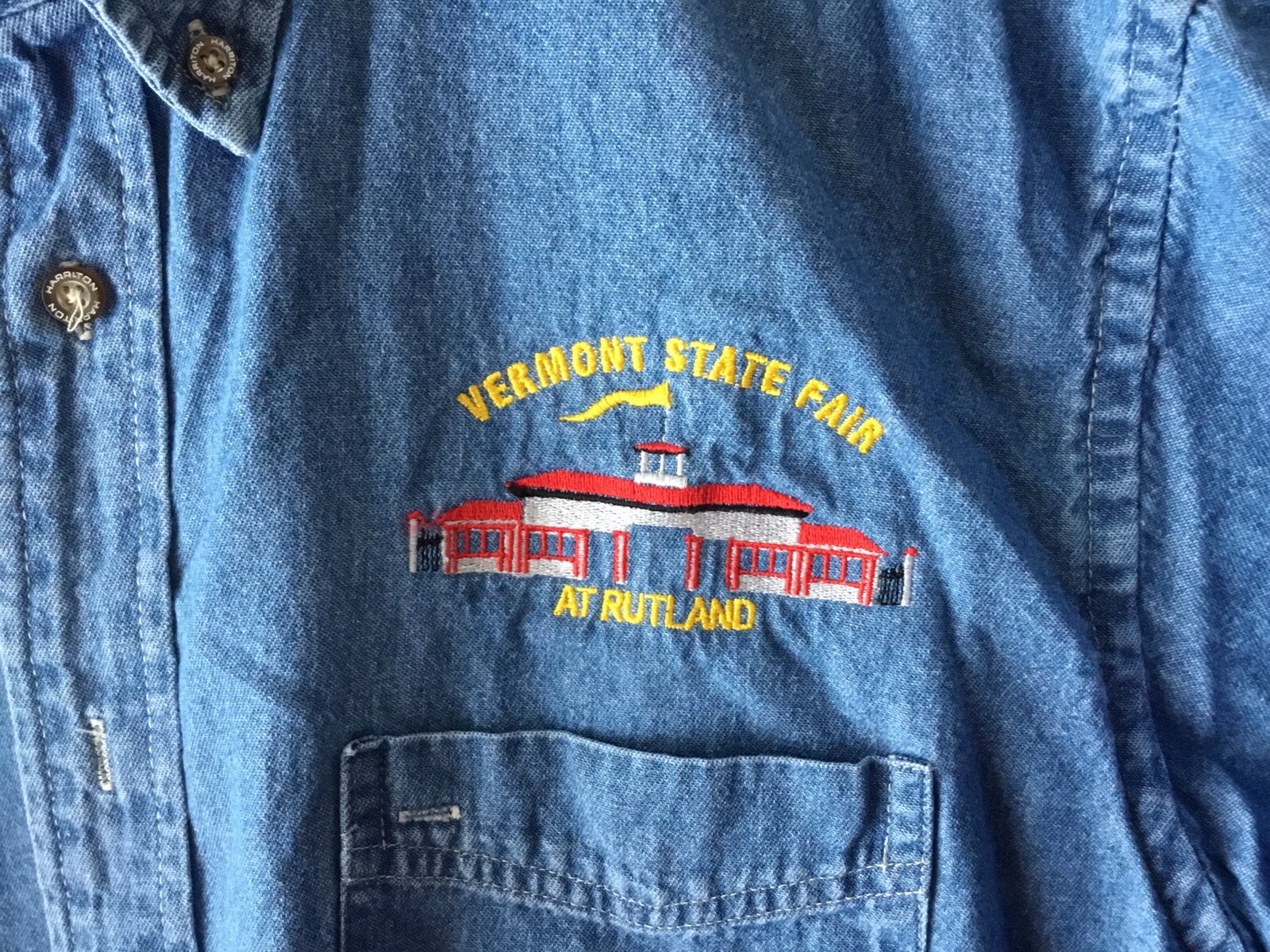 HARRITON LARGE DENIM SHORT SLEEVE BARN SHIRT VERMONT STATE FAIR AT RUTLAND VT