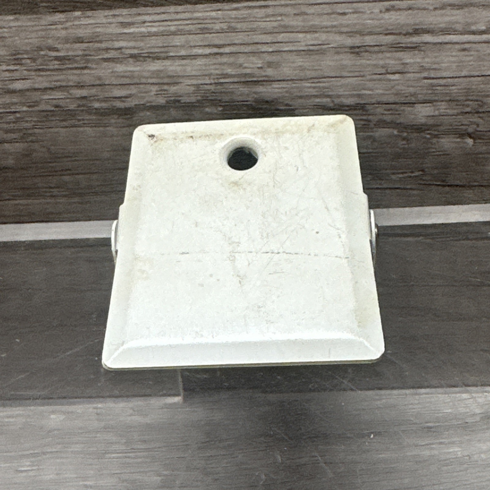 VINTAGE FARMECON INC. Quality Milking Systems DAIRY EQUIPMENT ENAMELED CLIP