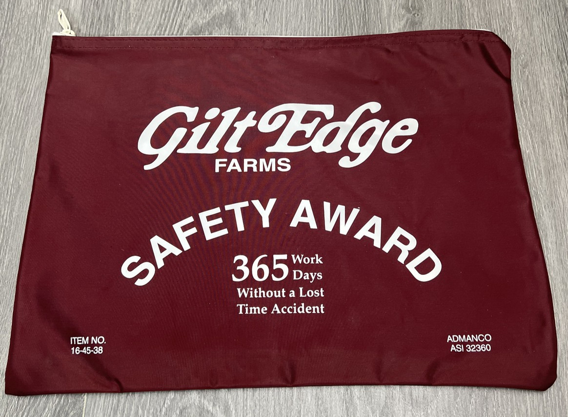 Gilt Edge Farms Safety Award 365 Days Without Lost Time Accident Pouch Bag