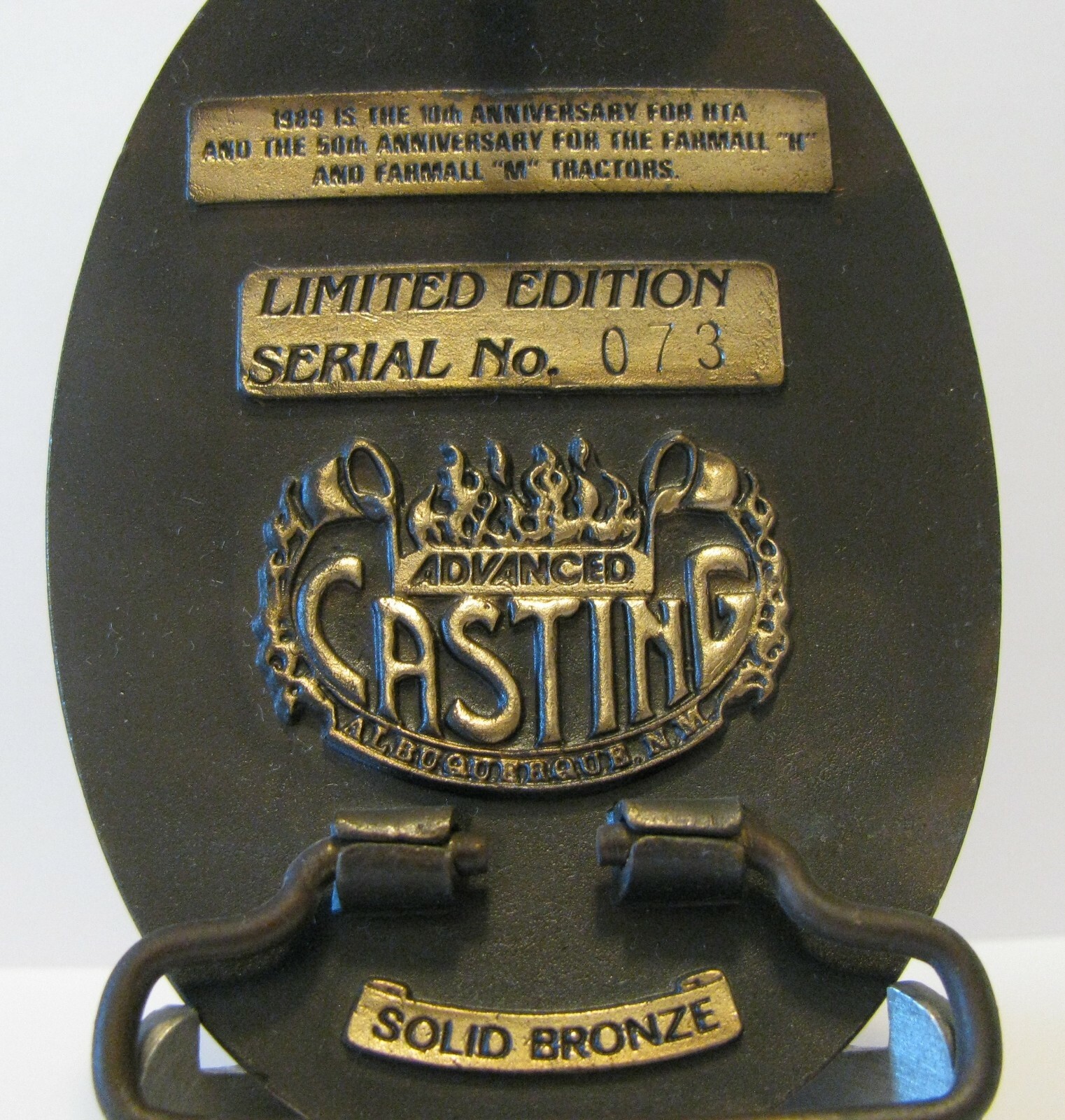 1989 HEATWOLE Threshing Association IH FARMALL H M Tractor Bronze Belt Buckle 73