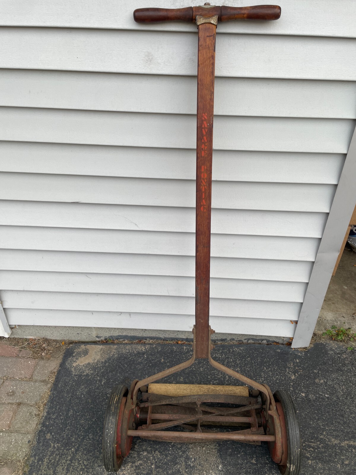 Vintage Savage Pontiac Reel Mower – Fully Functional, 1930-40s Antique Lawn Tool