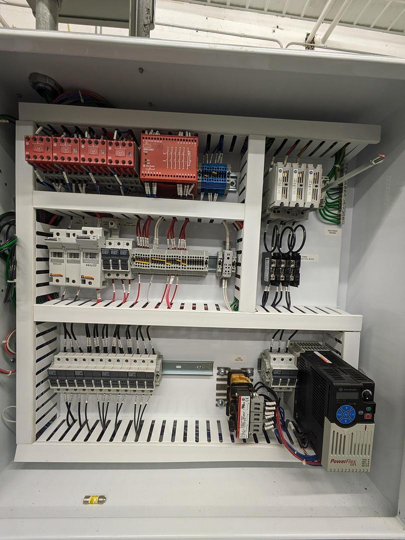 incline conveyor, multi outlet control panel, casters
