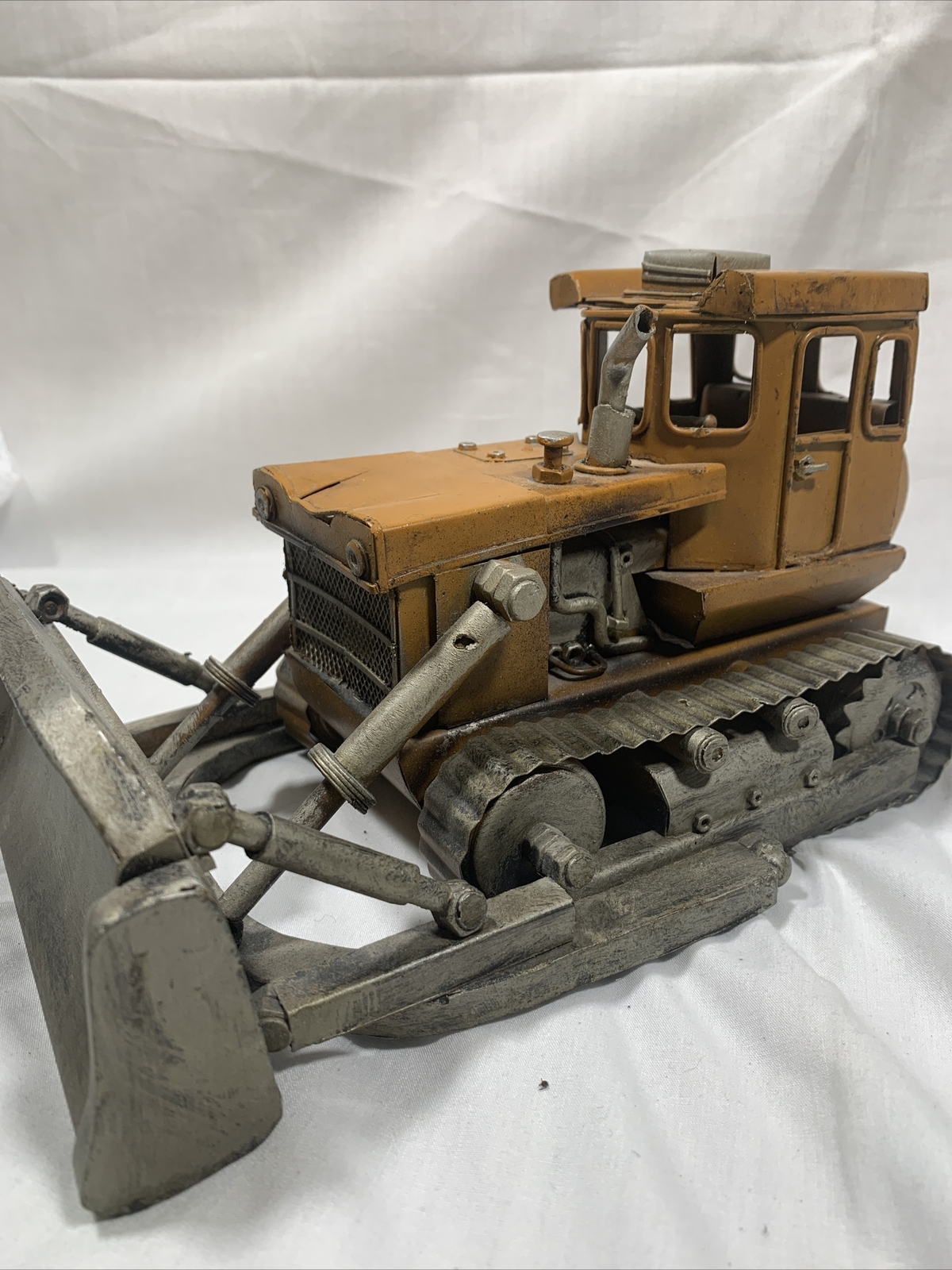 Bulldozer Metal Scale Model 12&Prime; Collector Construction Bulldozer Great Condition