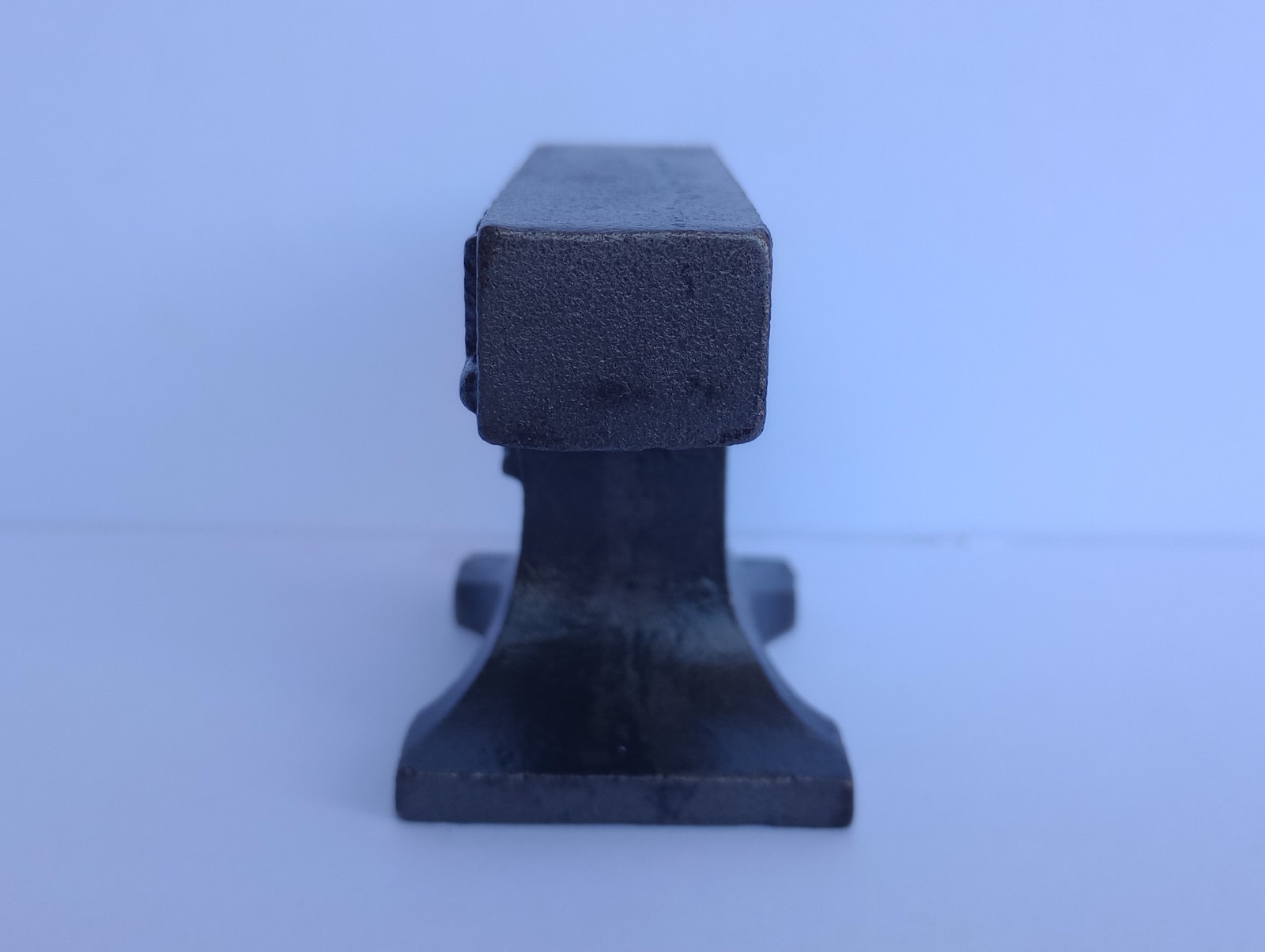FARMALL MINI ANVIL PAPERWEIGHT – Advertising Reproduction Metal