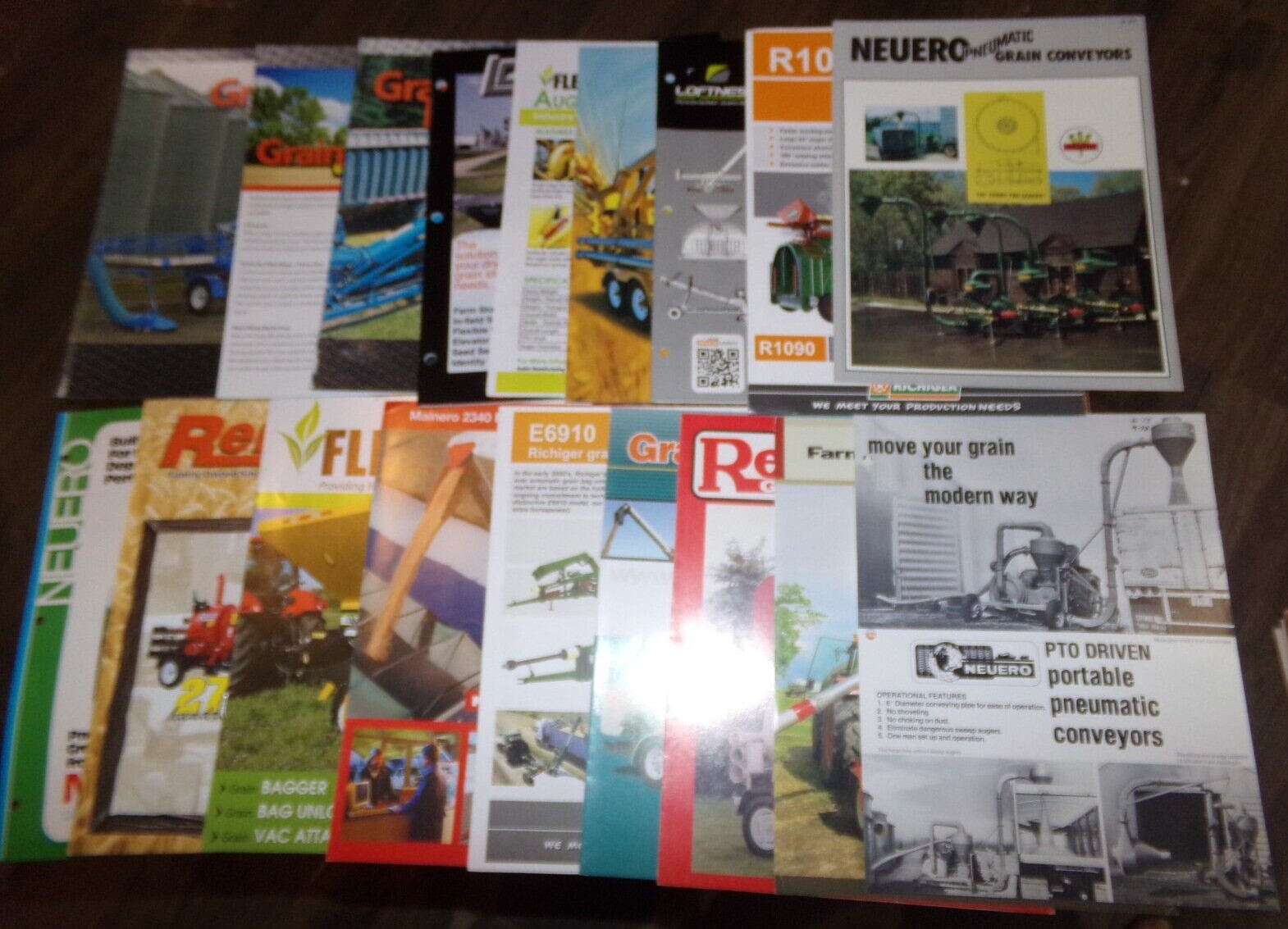 18-lot 1970&rsquo;s-2010&rsquo;s grain bagger + vac brochures in nice shape used