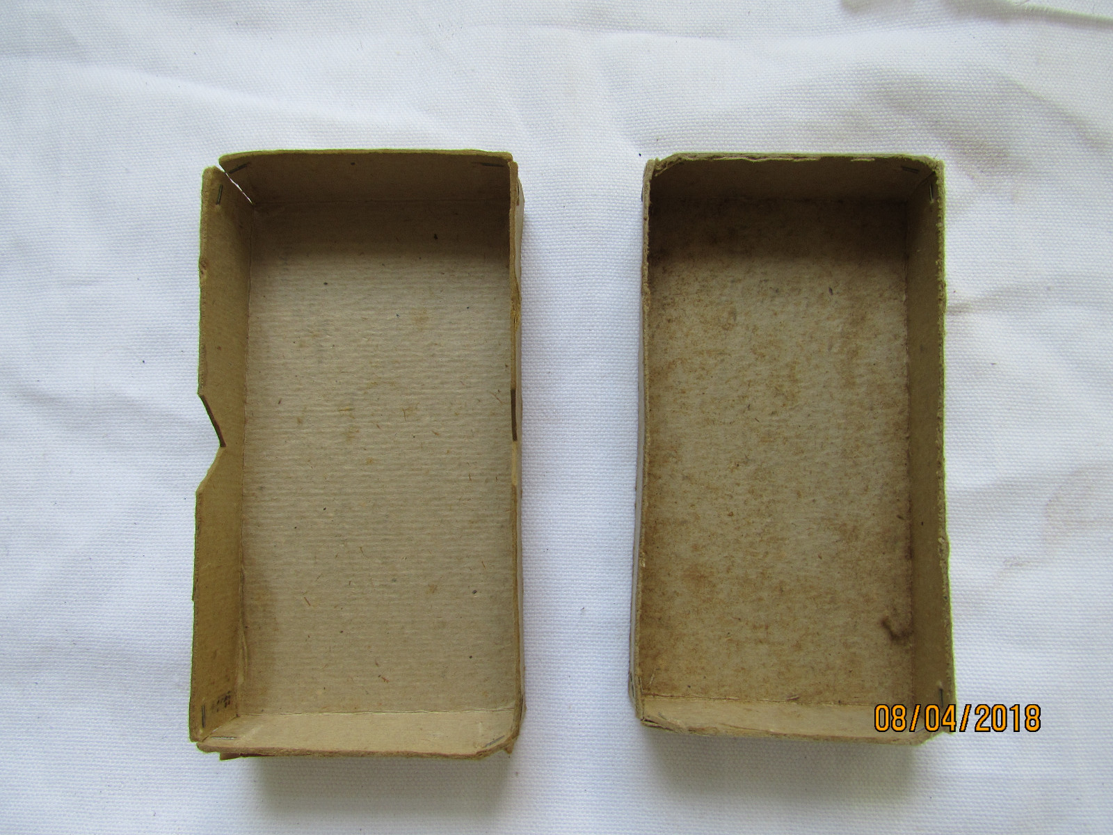 Vintage Advertising VICTOR Poultry Chicken Leg Bands Empty Cardboard Farm Box