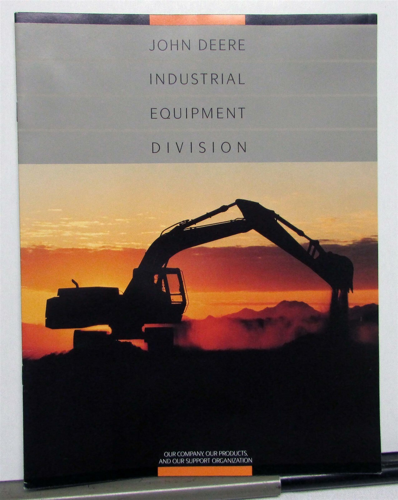 1989 John Deere Industrial Equipment Division Info Specs Construction Brochure