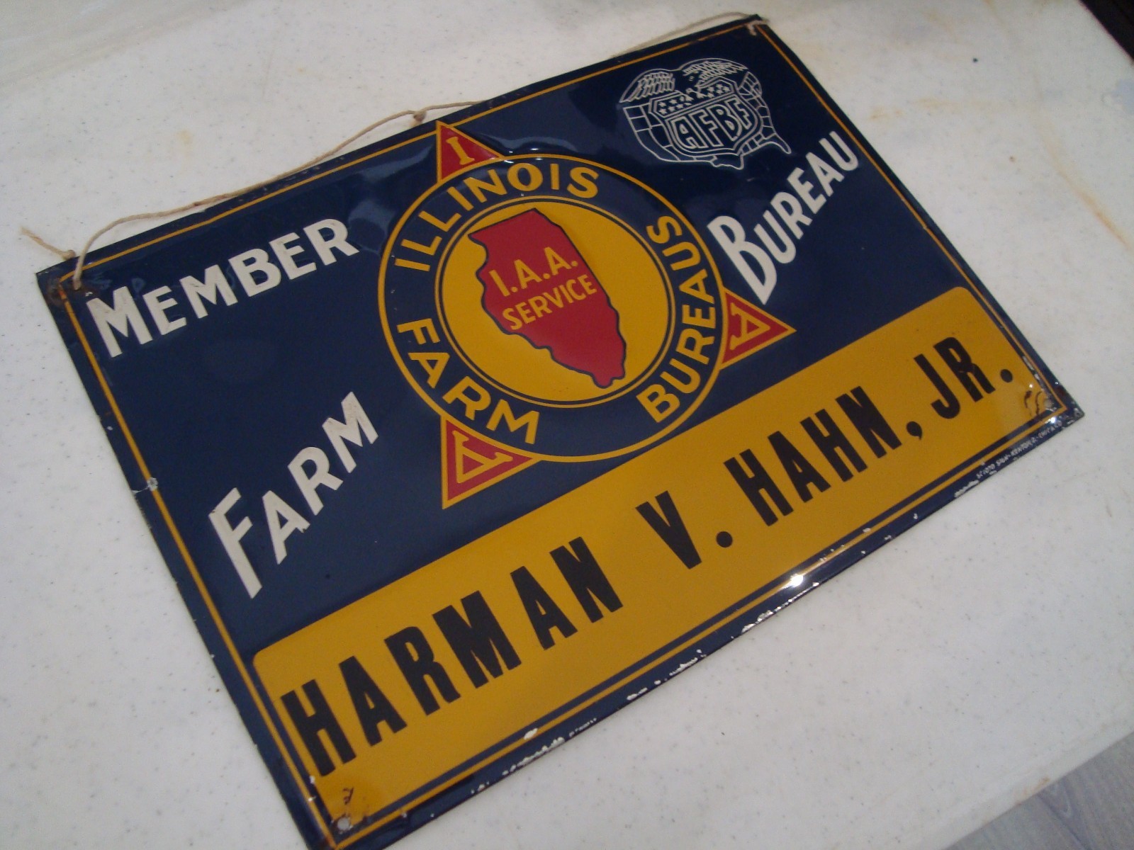 VINTAGE ILLINOIS FARM BUREAU MEMBER METAL SIGN – HARMAN V. HAHN JR. 13.5&Prime; x 9.5&Prime;