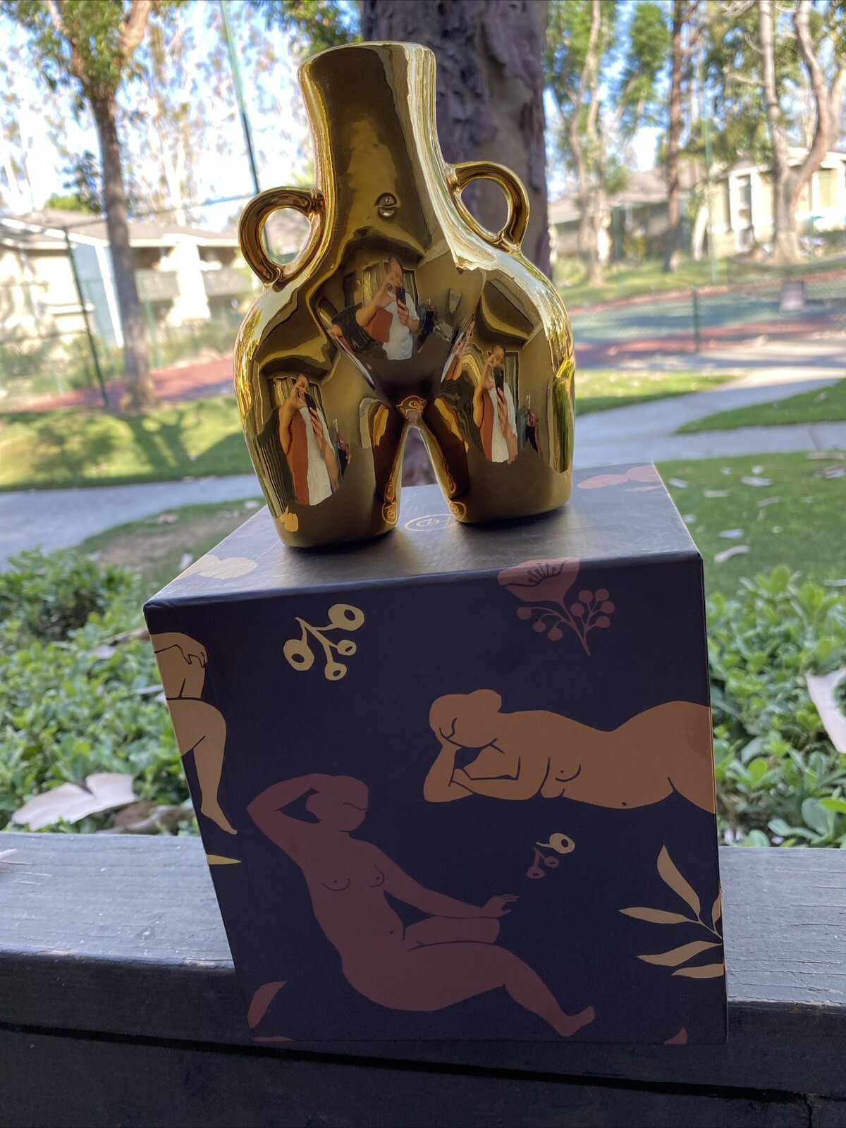 NEW ONYX HAUS BODY VASE FEMALE FORM GOLD