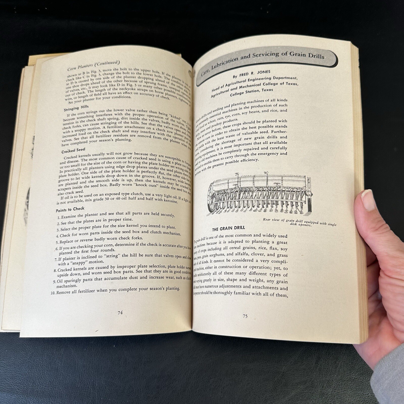 1943 TEXACO HARVEST GOLD FARM MANUAL
