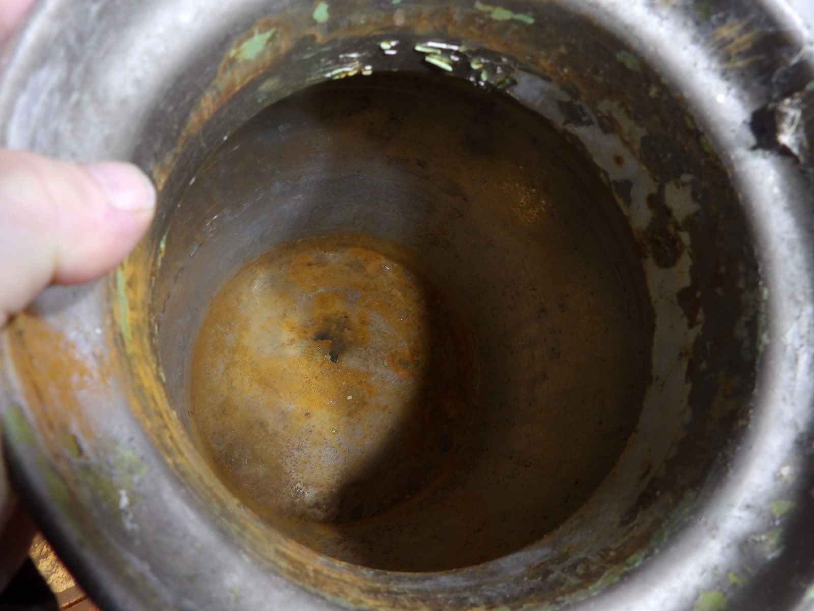 Vintage Westland Coop 5 Gallon Milk Can ( Rust hole in bottom )