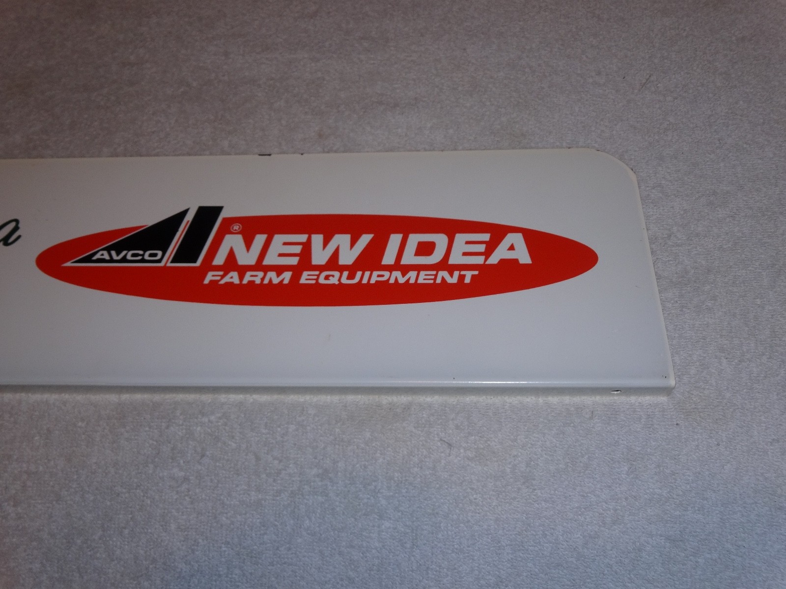VINTAGE ANTIQUE ORIGINAL NEW IDEA FARM EQUIPMENT TRACTOR DEALER 21.5&Prime; METAL SIGN