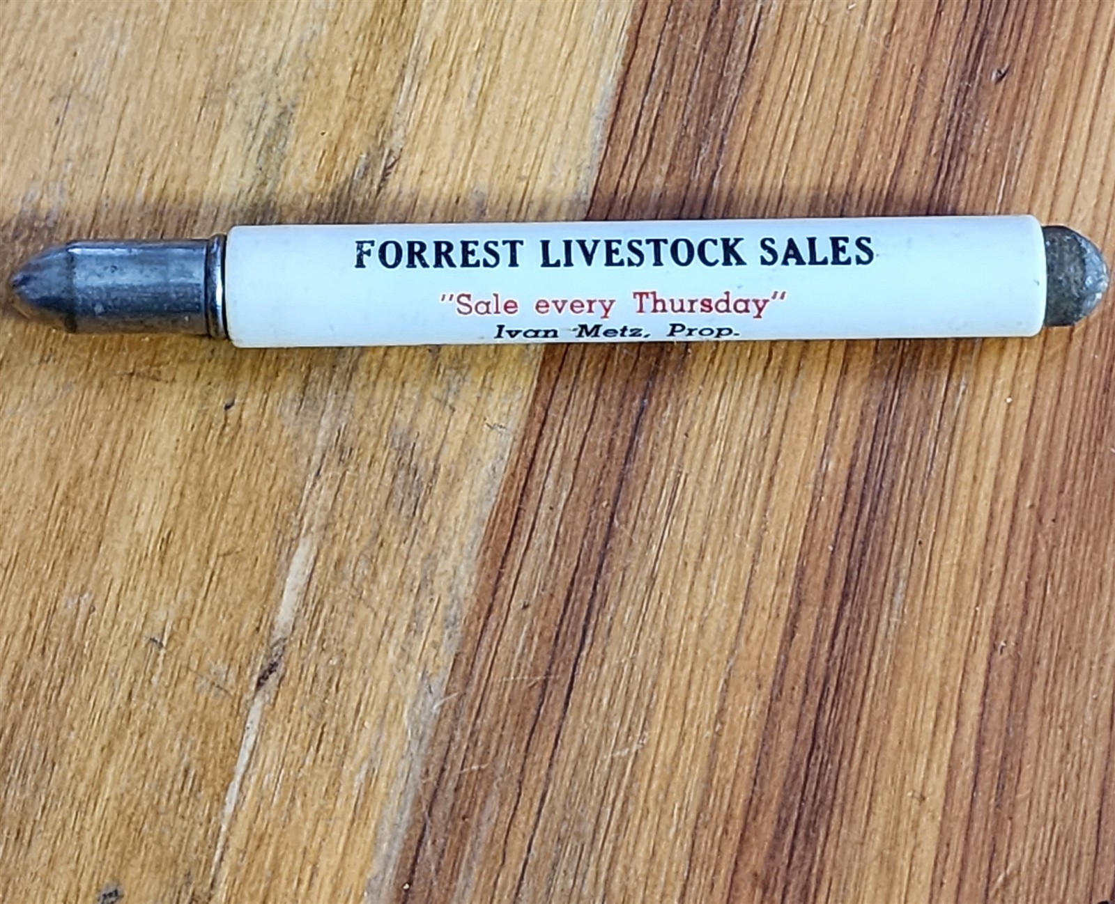 VINTAGE FORREST LIVESTOCK SALES BULLET « PENCIL » PEN IVAN METZ PHONE 49W