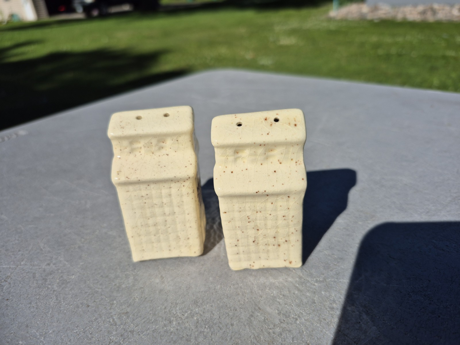1989 Gwinner North Dakota Farmers Elevator Richard Hardy Salt n Pepper Shakers