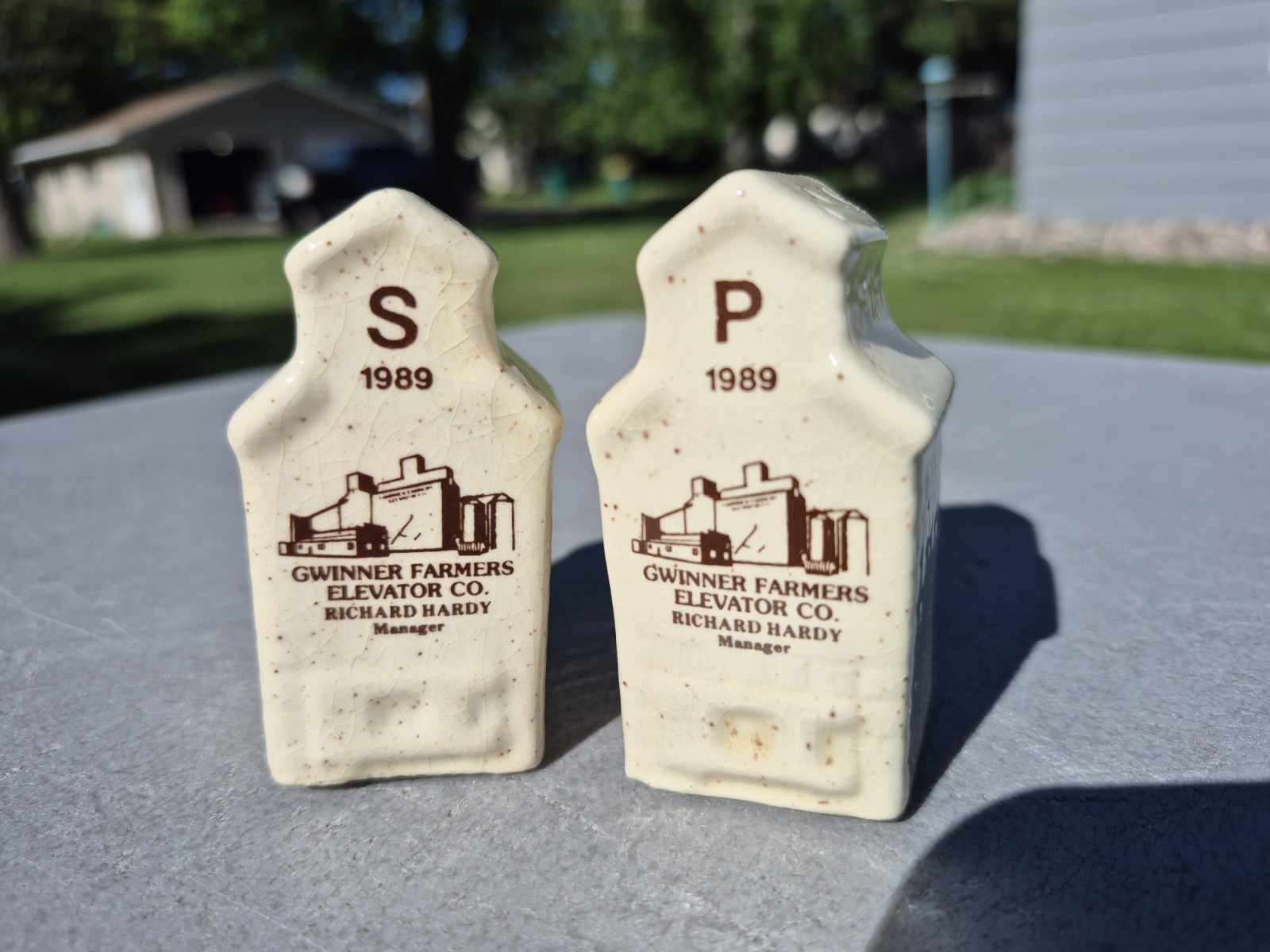 1989 Gwinner North Dakota Farmers Elevator Richard Hardy Salt n Pepper Shakers