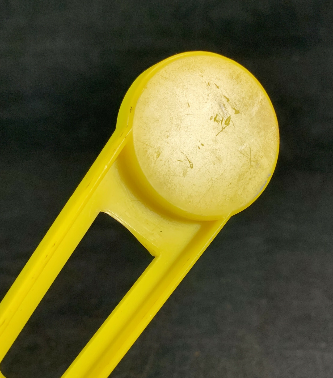Heinold Hog Market Yellow Plastic Vintage Ice Scraper Marengo Illinois 1957 USA