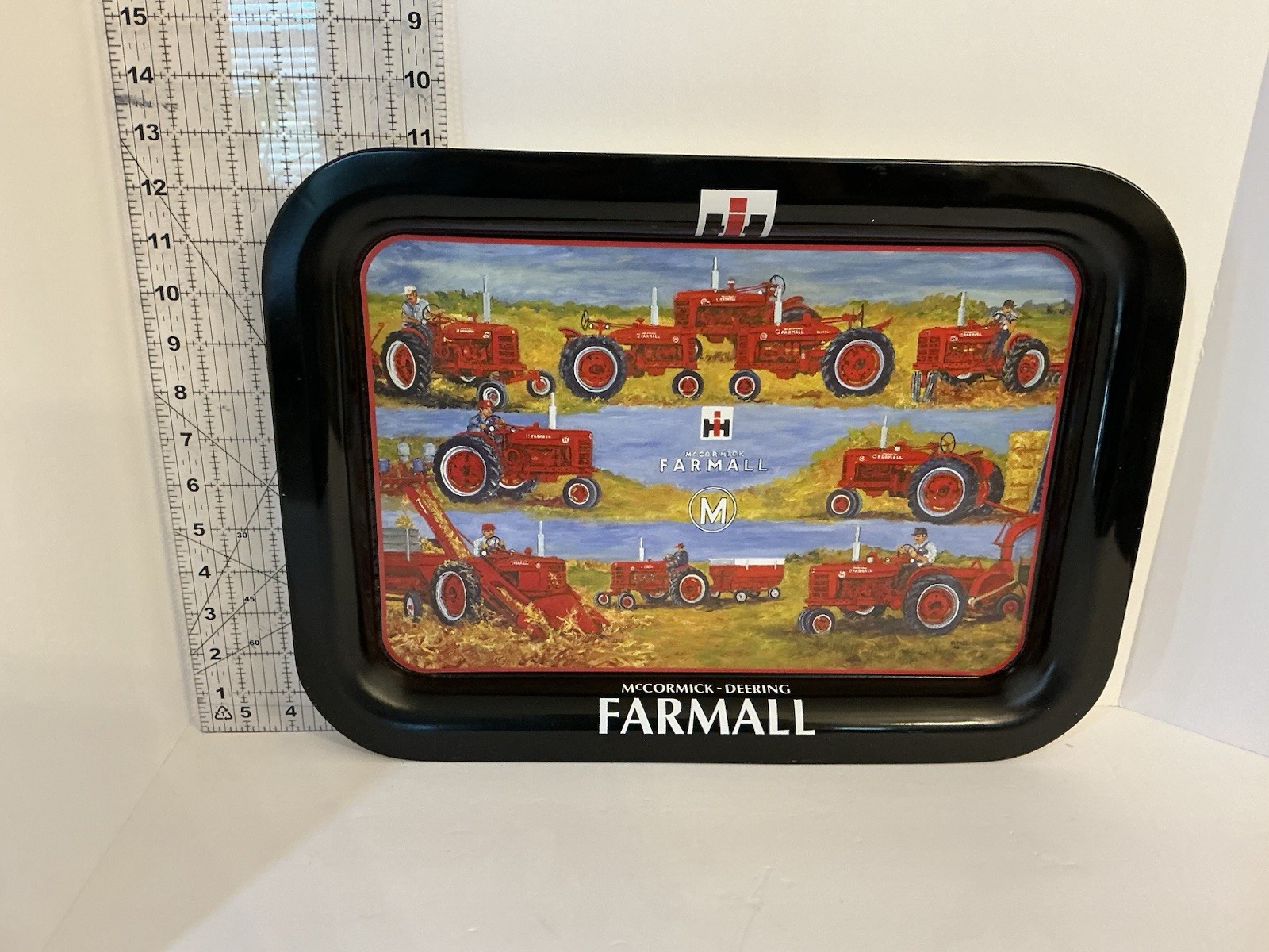 McCORMICK-DEERING FARMALL M TRACTORS SERVICING METAL TRAY « WISH LIST »