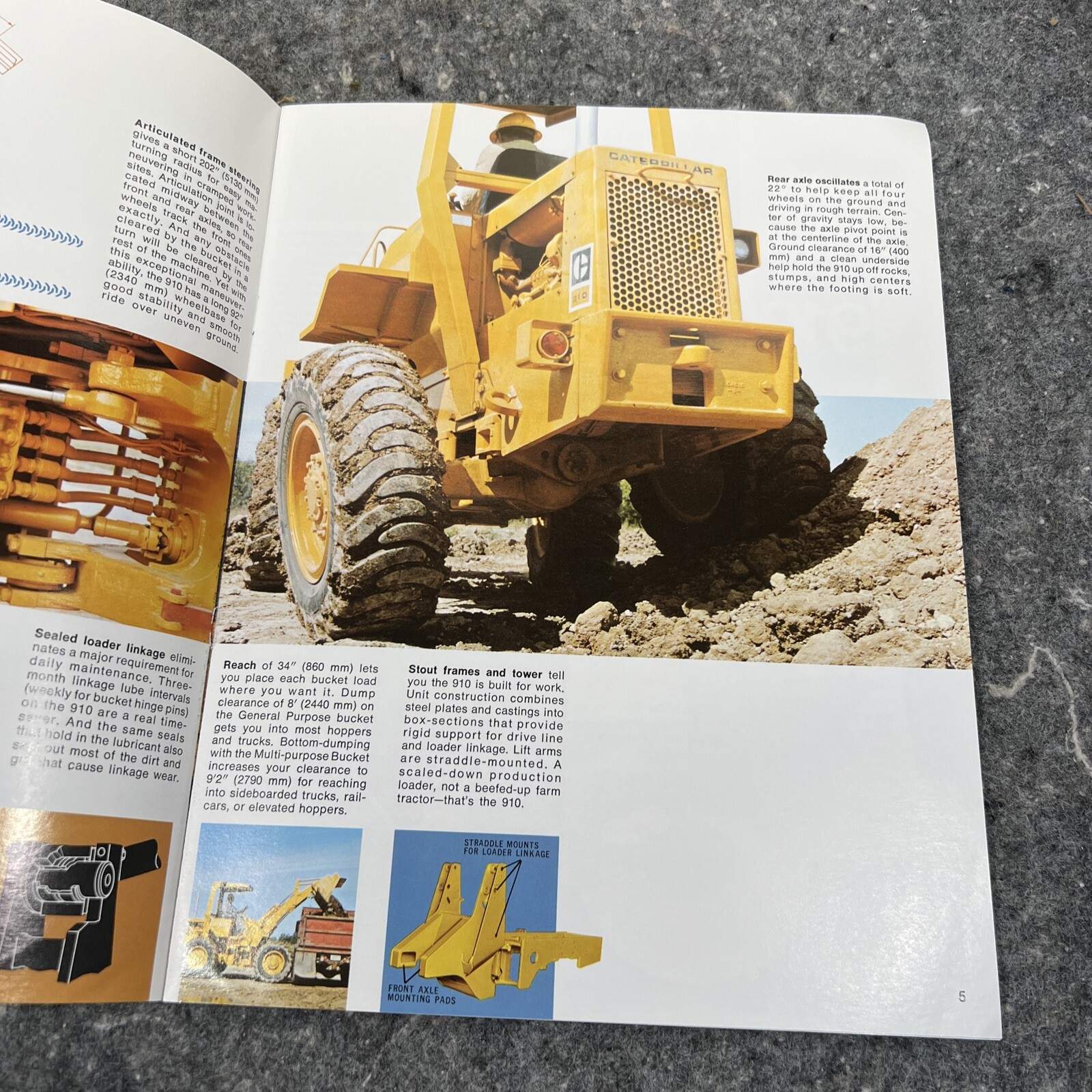 Equipment Brochure – Caterpillar – 910 – Wheel Loader – c1970&rsquo;s with Envelope