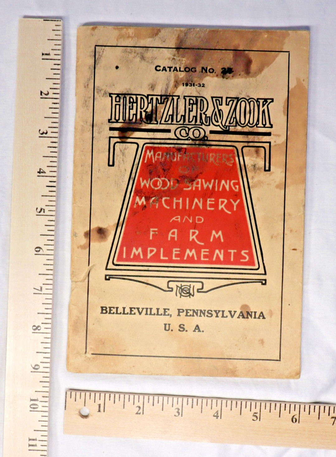 1931-1932 Hertzler & Zook Wood Sawing Machines Farm Tractor Implements Catalog
