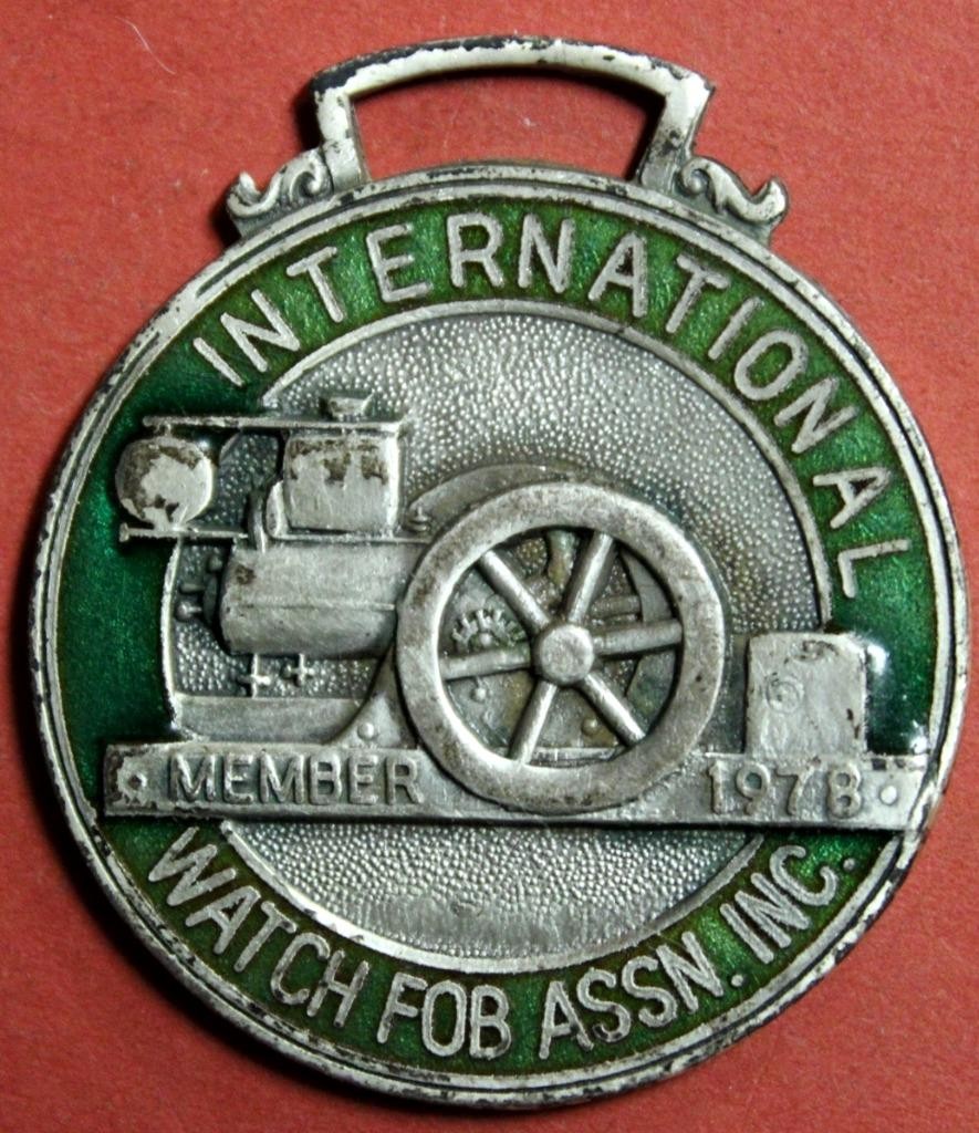 Gas Engine For the Farm 1978 IWFAI Member #874 Watch Fob Shl1A6-13
