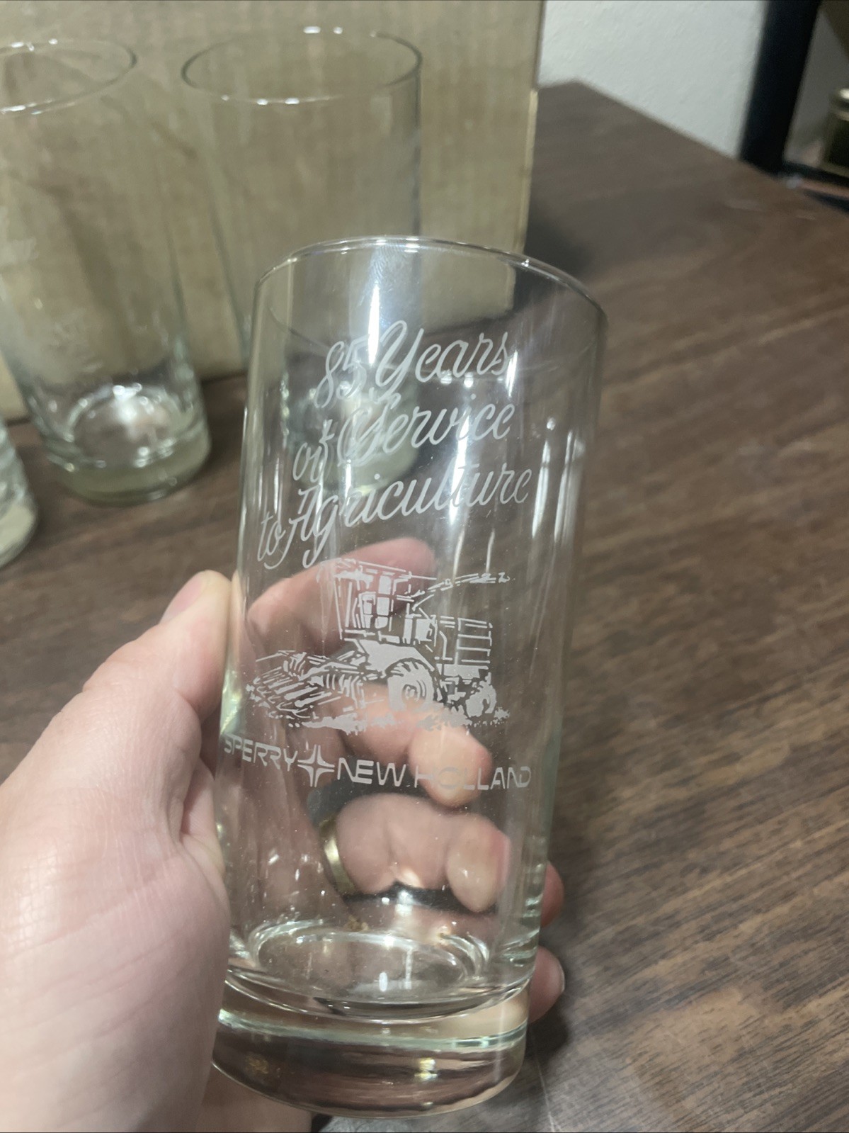 SET OF (8) SPERRY NEW HOLLAND 85TH ANNIVERSARY 1980 DRINKING GLASSES