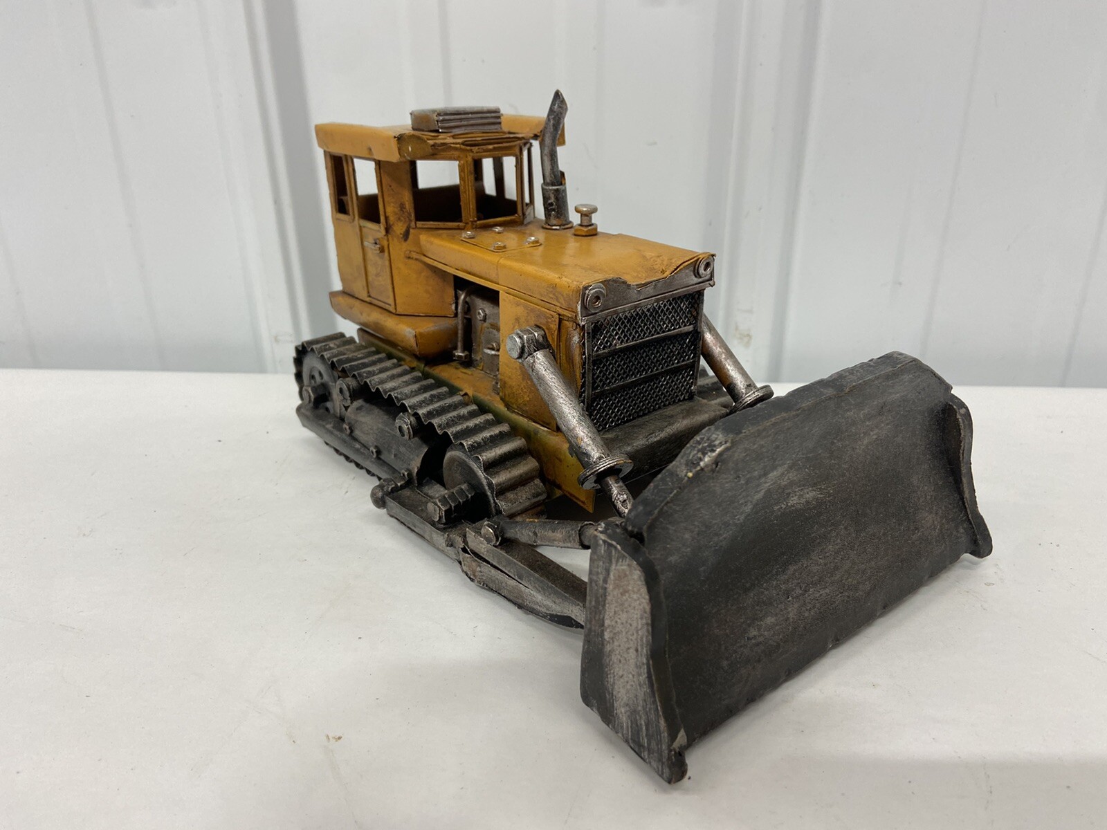 Vintage Bulldozer Metal Scale Model 10&Prime; Collector Construction Bulldozer