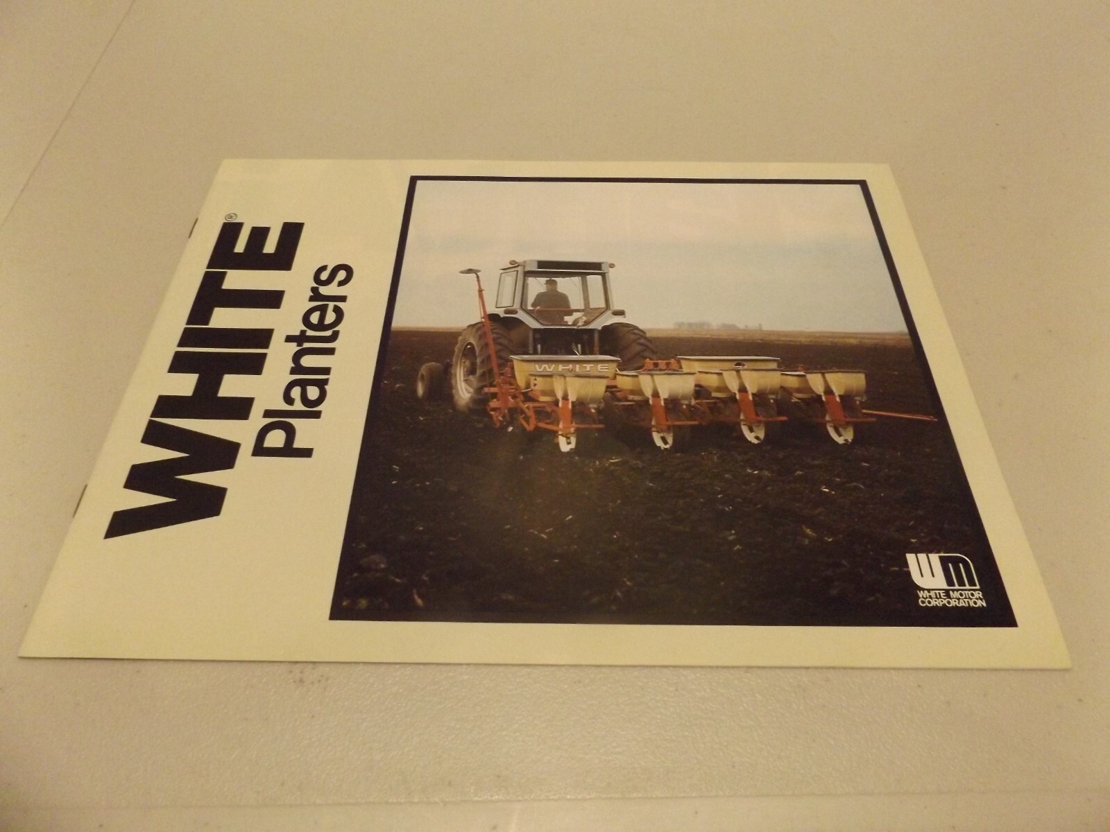 WHITE PLANTERS, LIT # S-215 FA30M51