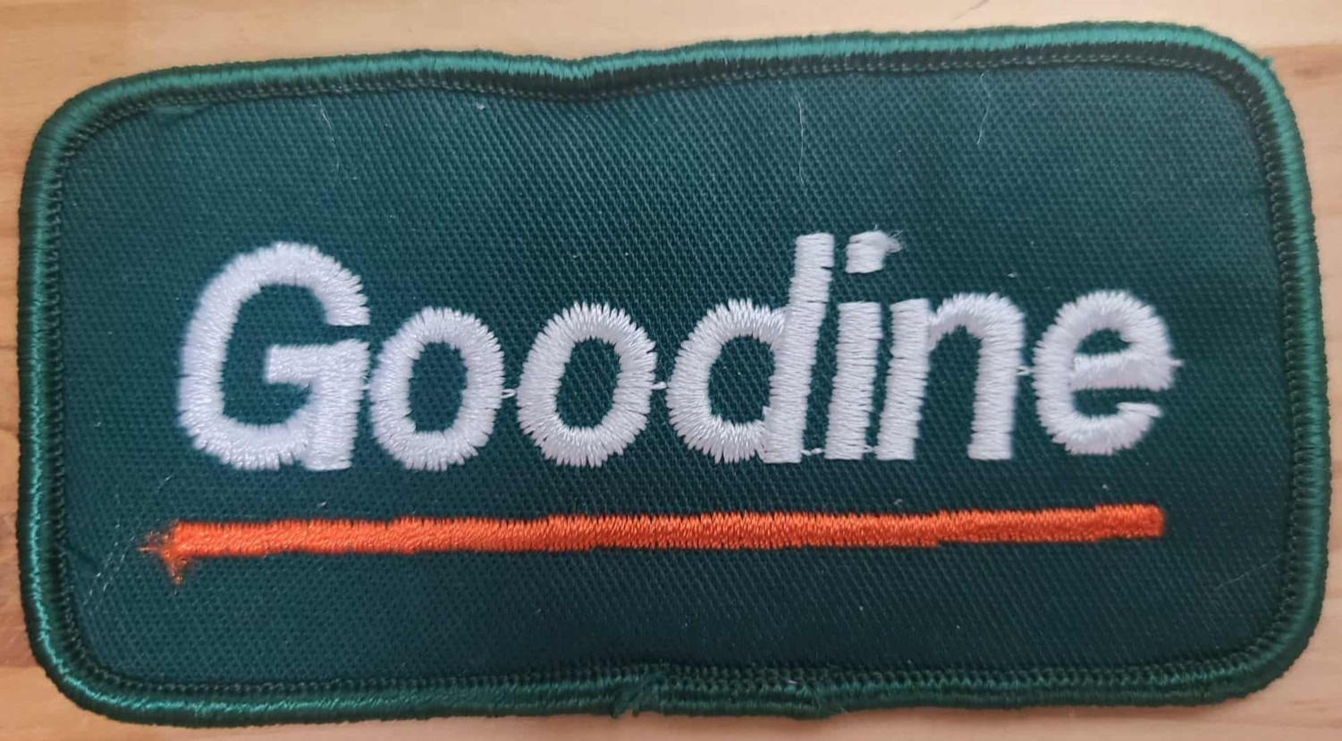 « Vintage Goodline Embroidered Patch Green White Orange Iron-On Sew-On Badge »