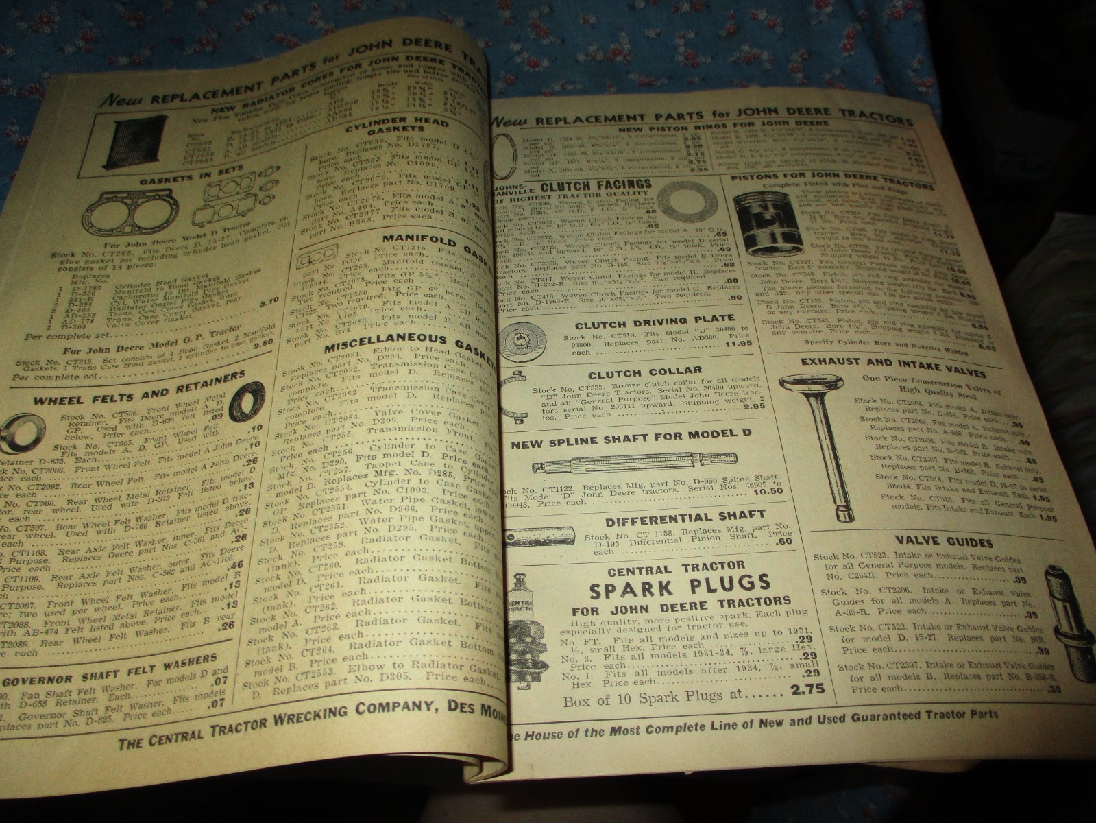 Central Tractor Wrecking Co. Des Moines 3 Iowa 1948 Catalog w/Mailer