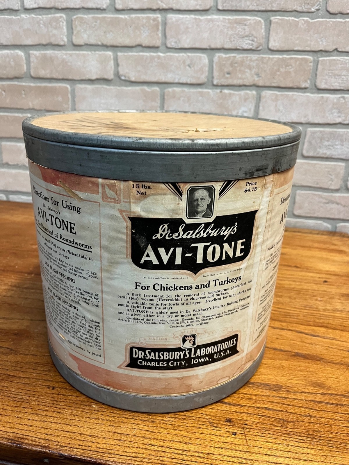 Vintage 1940s Dr. Salsbury&rsquo;s Avi-Tone Poultry Feed Treatment Advertising Can