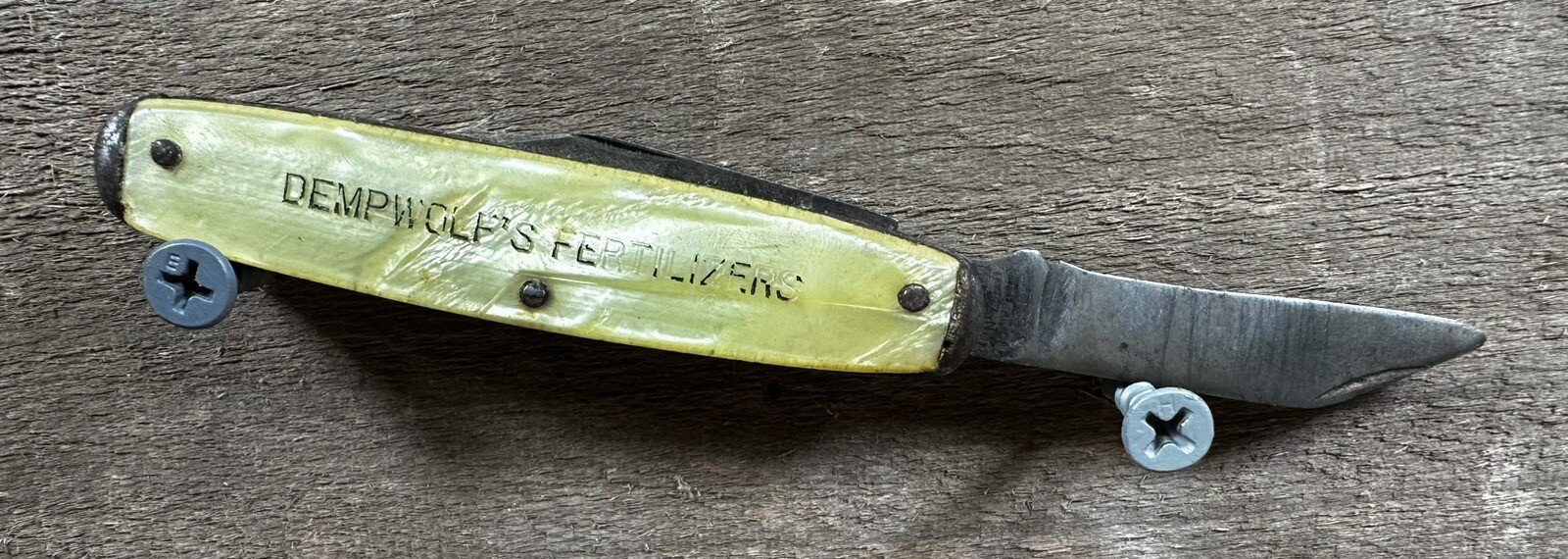 Dempwolf’s Fertilizers, YORK Chemical Works, Vintage UTICA Advertising Knife