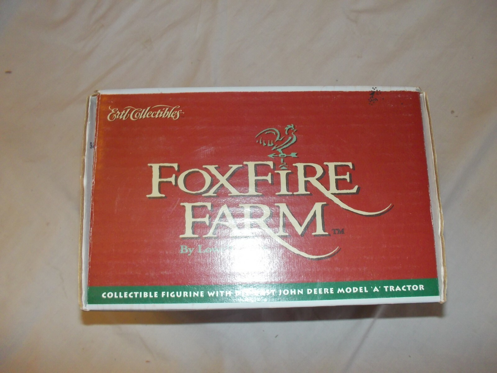 Unstyled John Deere A Tractor w/ fig Foxfire farm JD 1/16 Ertl Co. NIB Box Davis