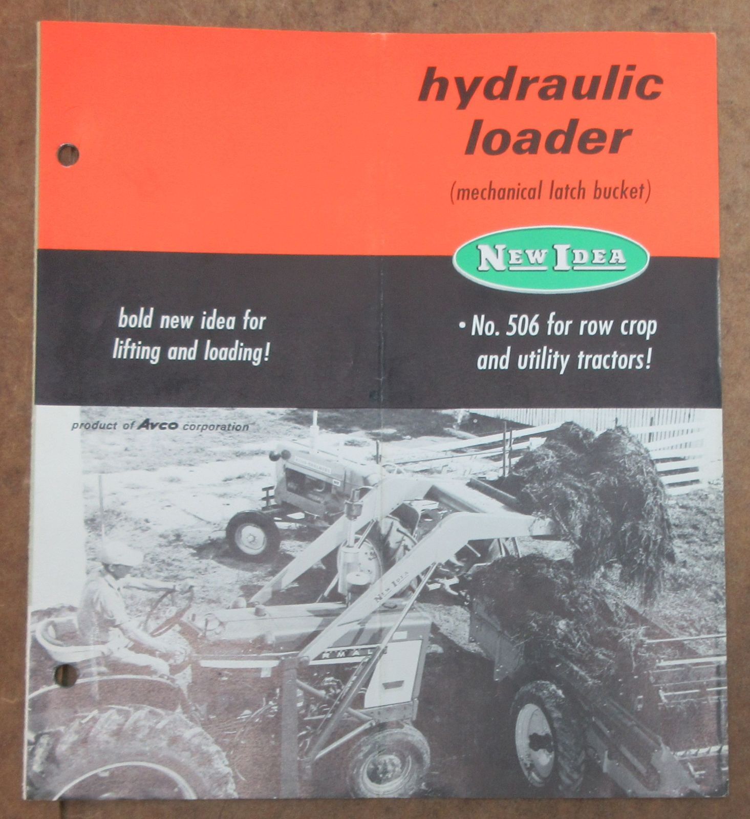 New Idea Hydraulic Loader (Mechanical Latch Bucket) Foldout Brochure