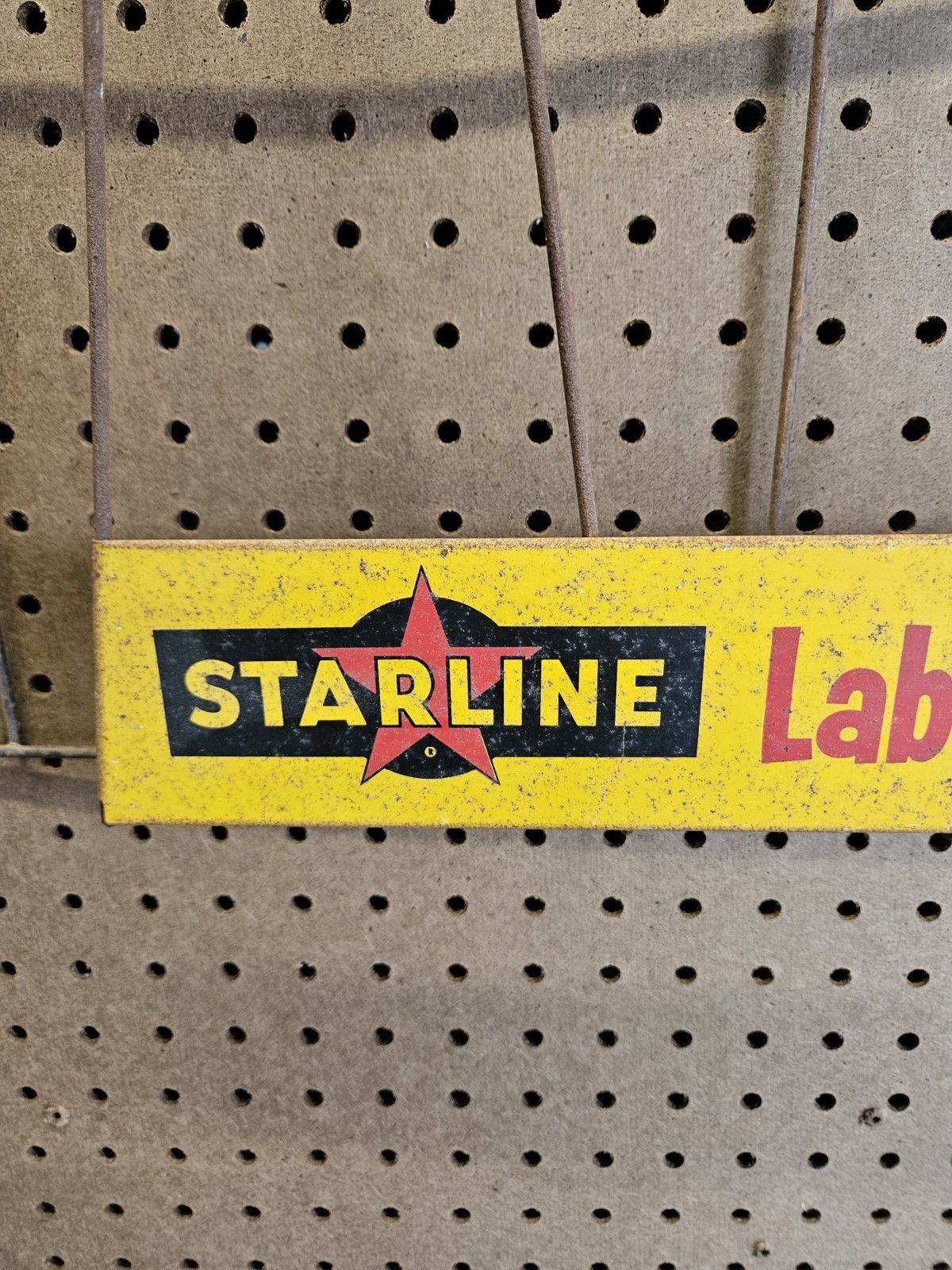 Starline Labor Saver Metal Pegboard Display Arm Hook w/Sign Plate barn cleaner