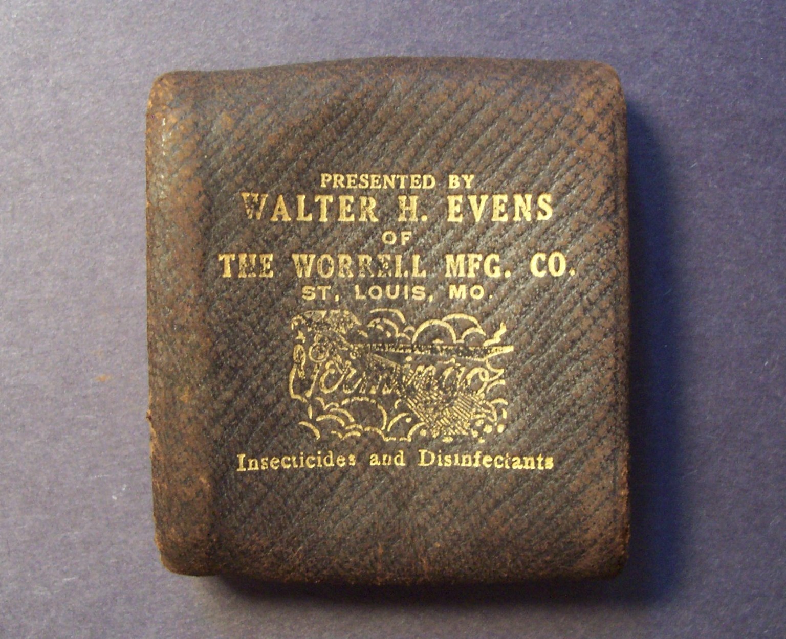 VINTAGE ADVERTISING COIN PURSE – THE WORRELL MFG. CO. – VERMINGO INSECTICIDES